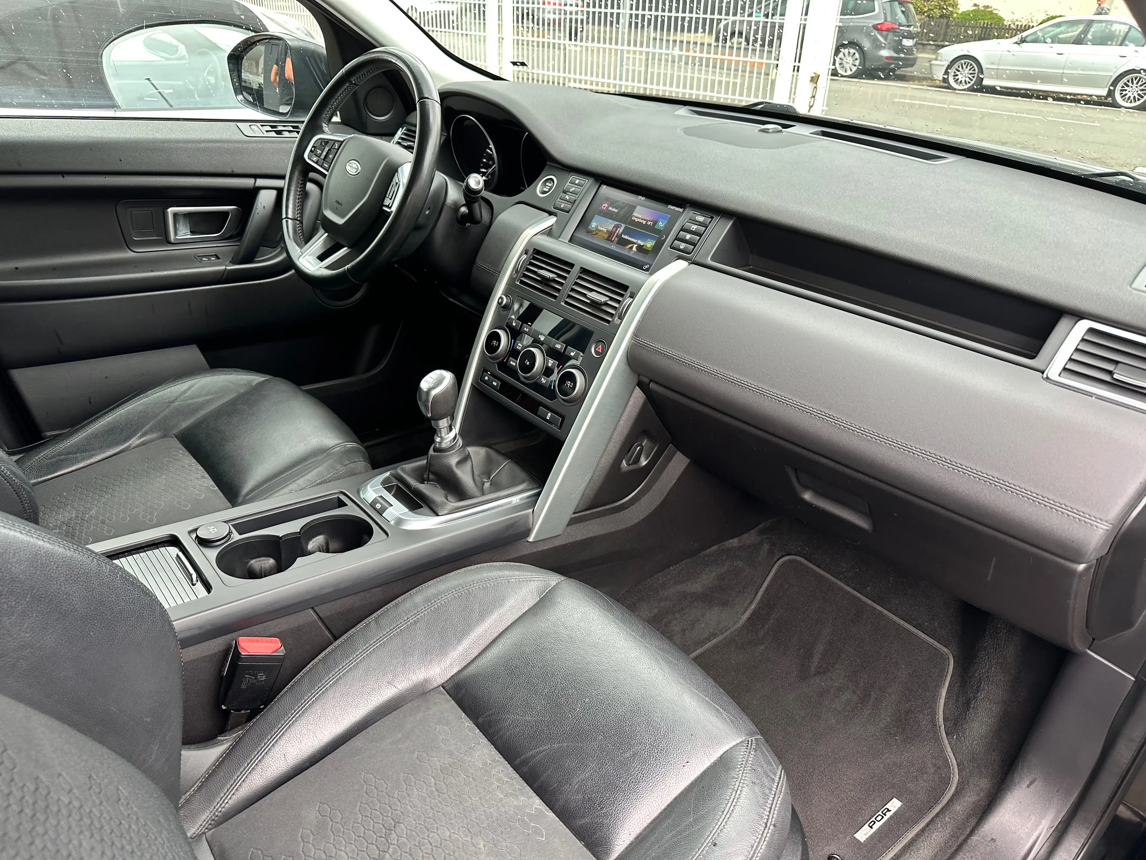 Land Rover Discovery Sport Pure TEILLEDER NAVI SITZHEIZUNG — photo 15