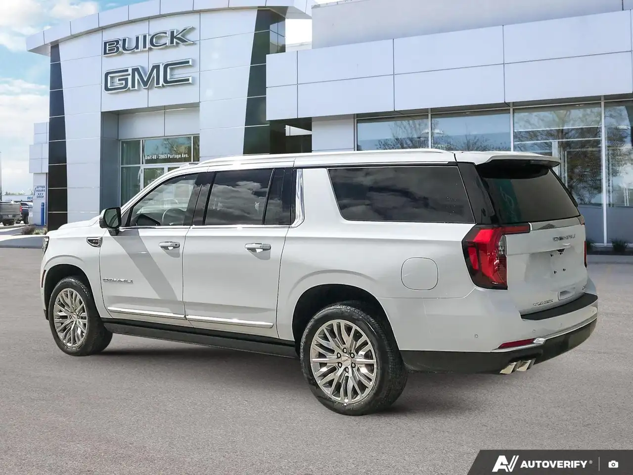 GMC Yukon снимка GMC Yukon