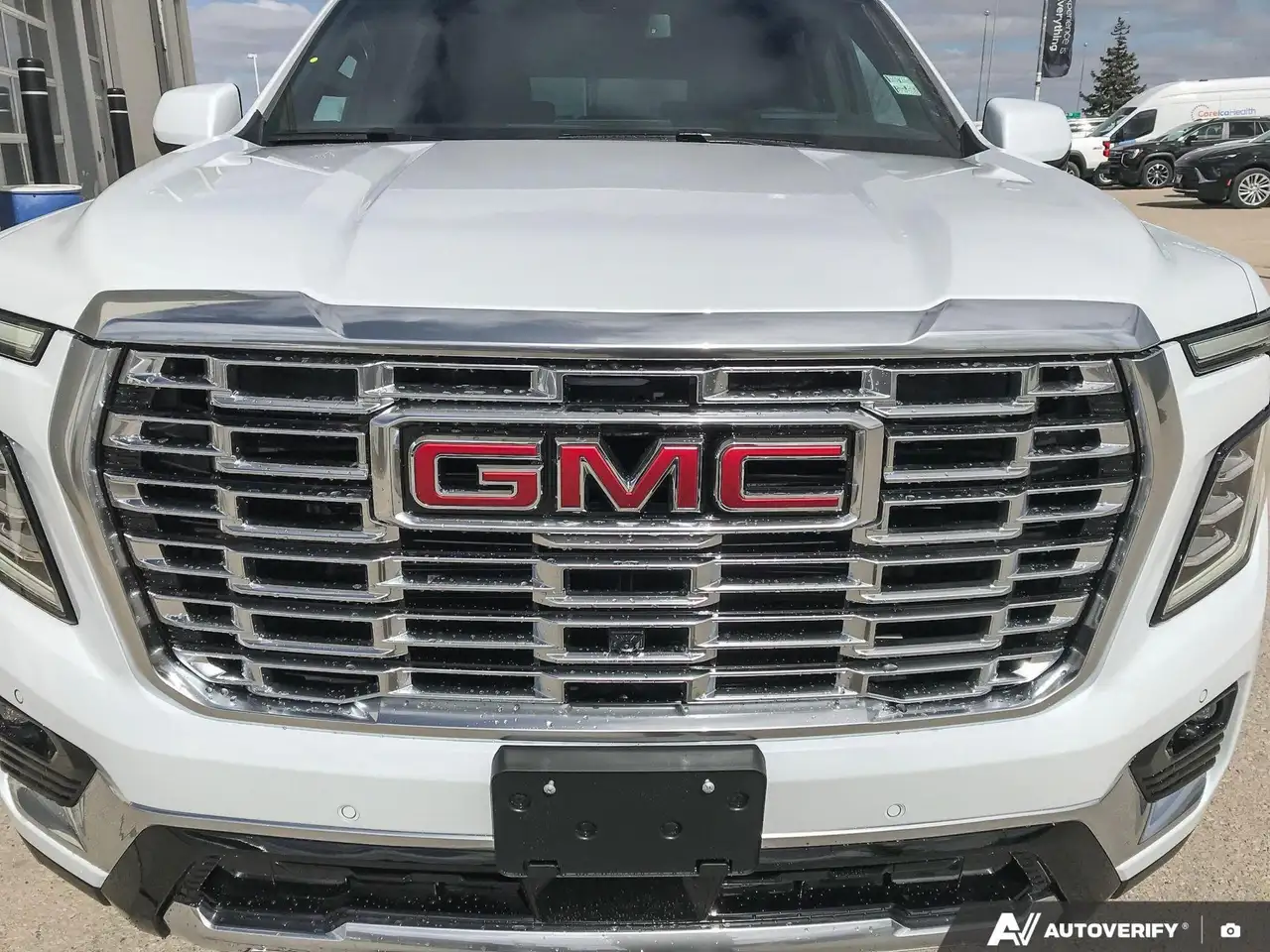 GMC Yukon снимка GMC Yukon