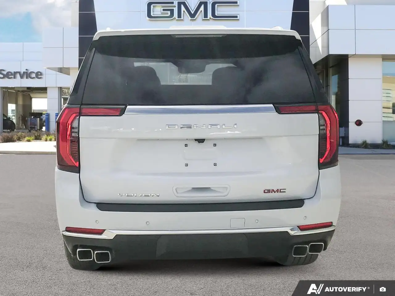 GMC Yukon снимка GMC Yukon