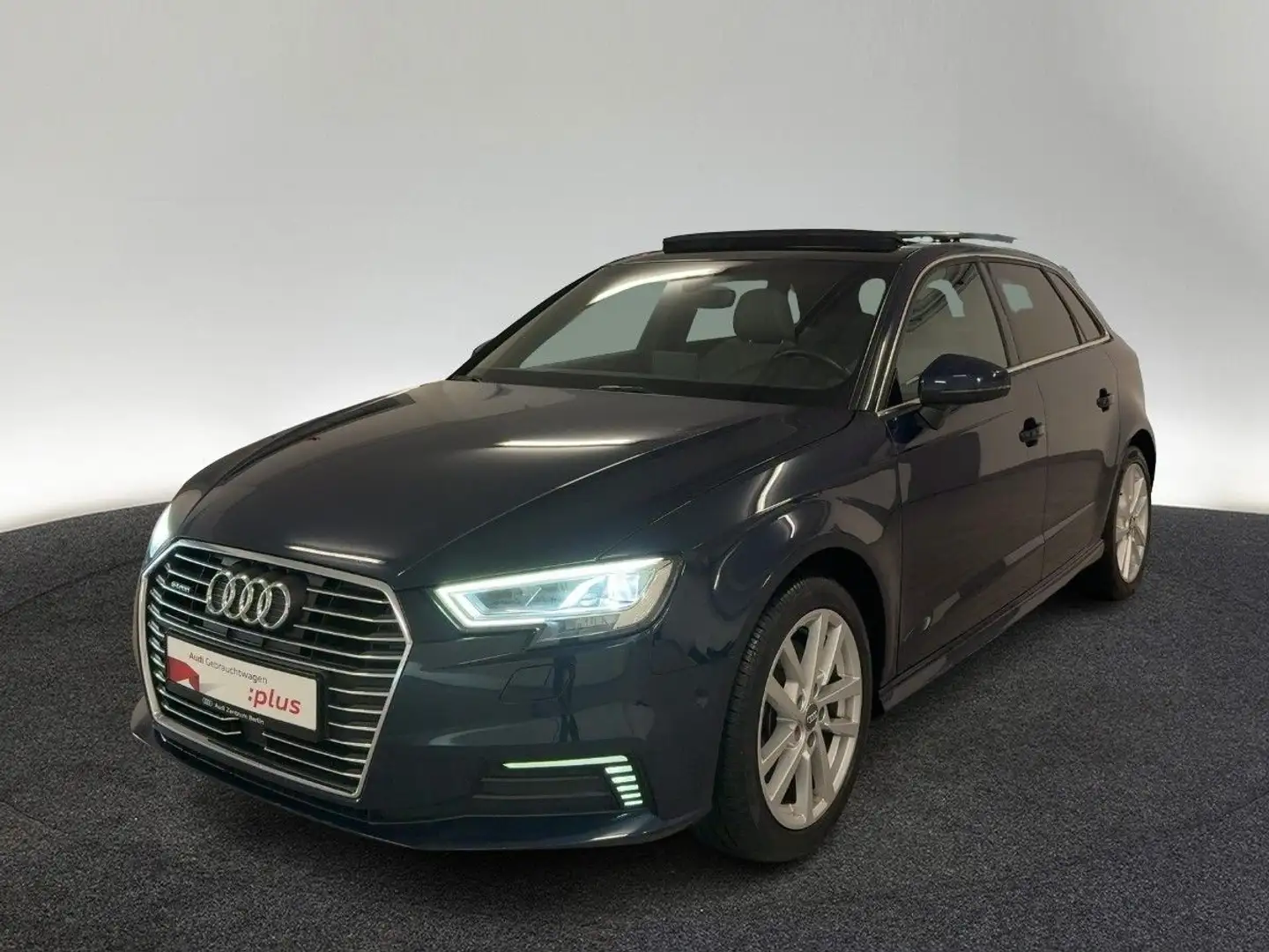 Audi A3 e-tron Sport S tr. LED NAVI PANO B& Blau - 2