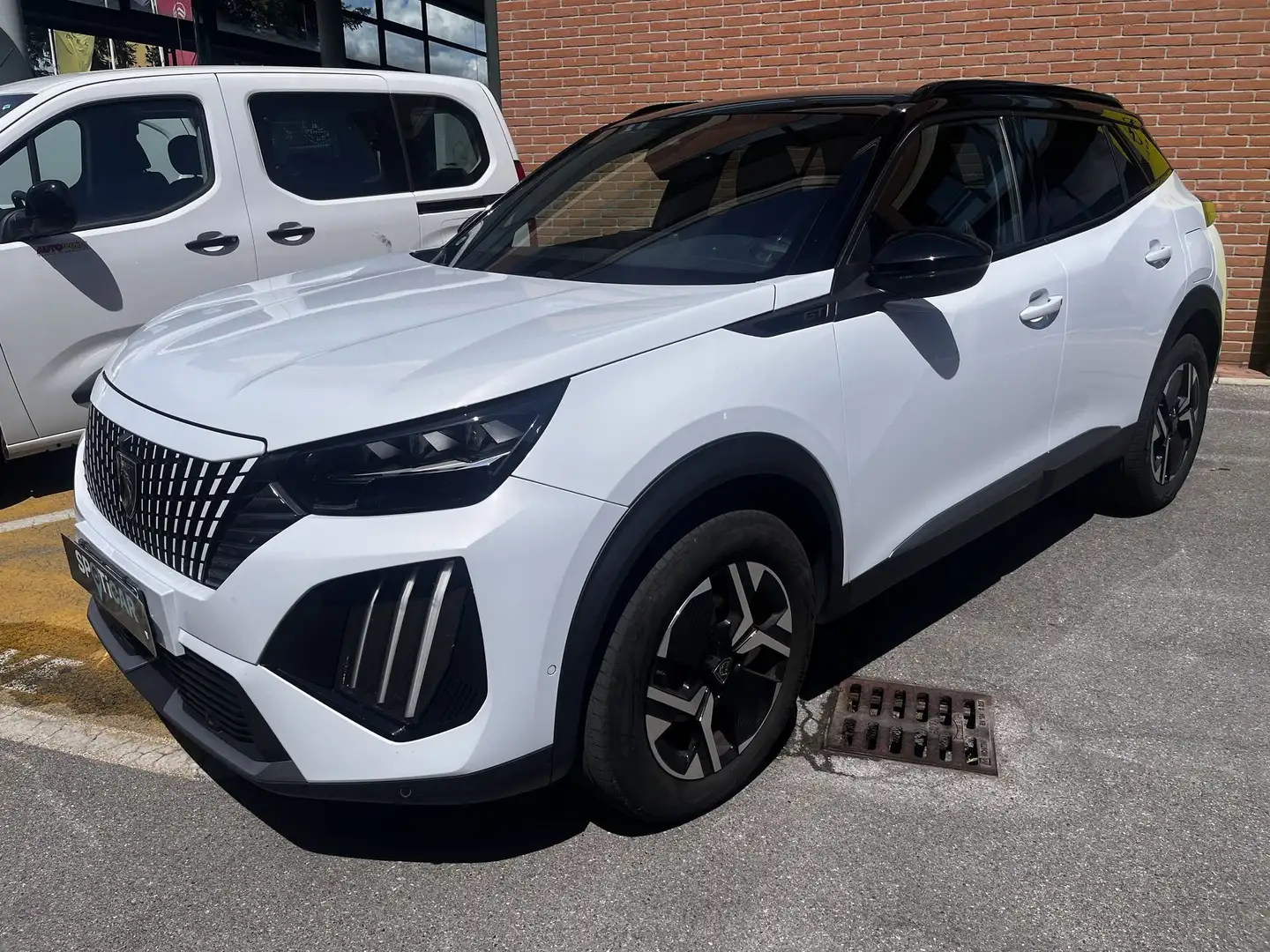 Peugeot 2008 2008 PureTech 130 S&S EAT8 GT Bianco - 1
