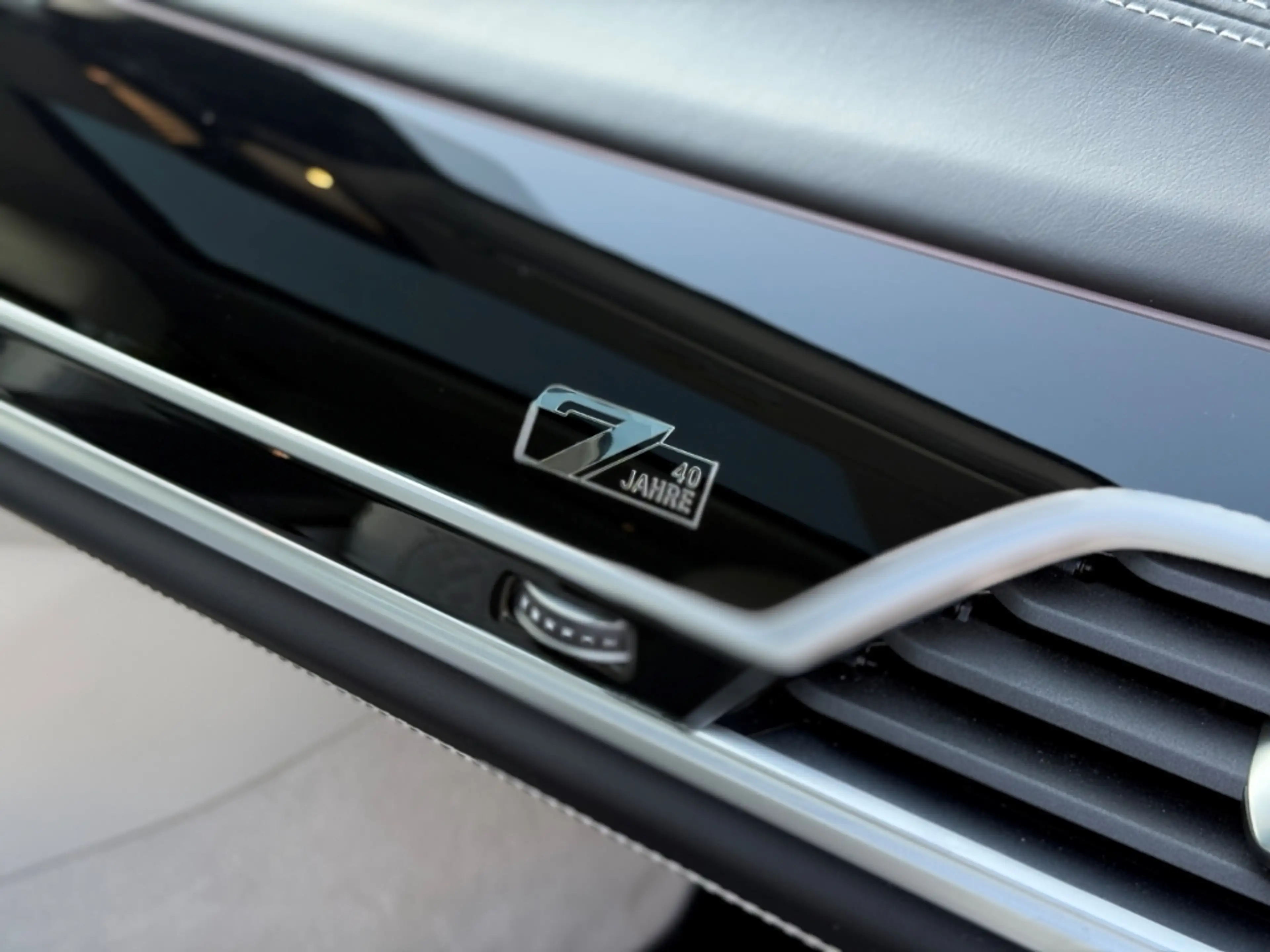 BMW 750 i xDrive M 40 Jahre Edition Standhzg. HeadUp Drive — photo 17