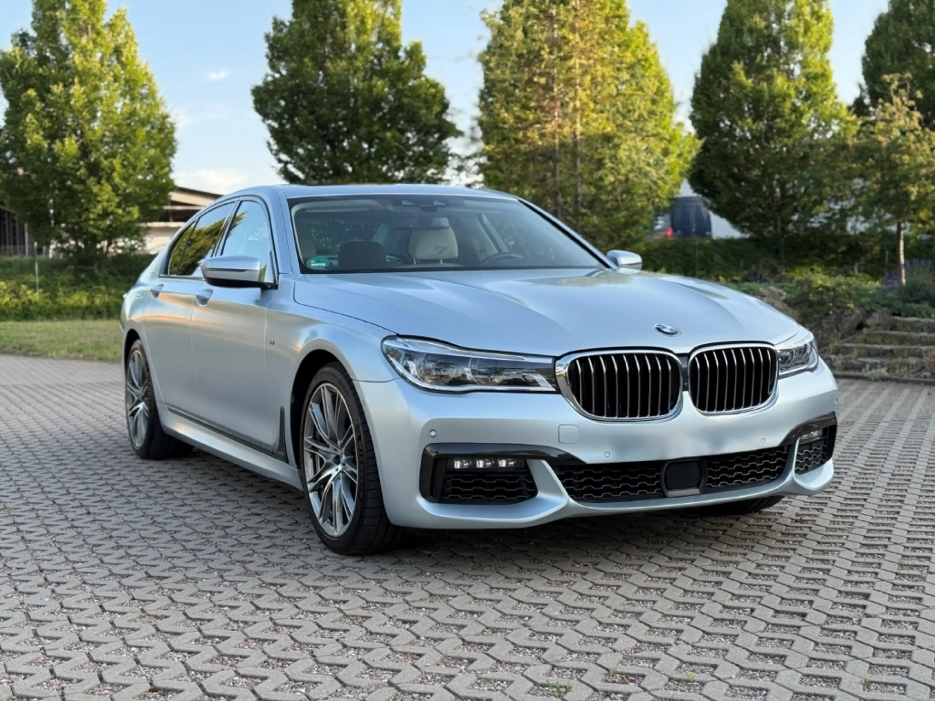 BMW 750 i xDrive M 40 Jahre Edition Standhzg. HeadUp Drive — photo 21