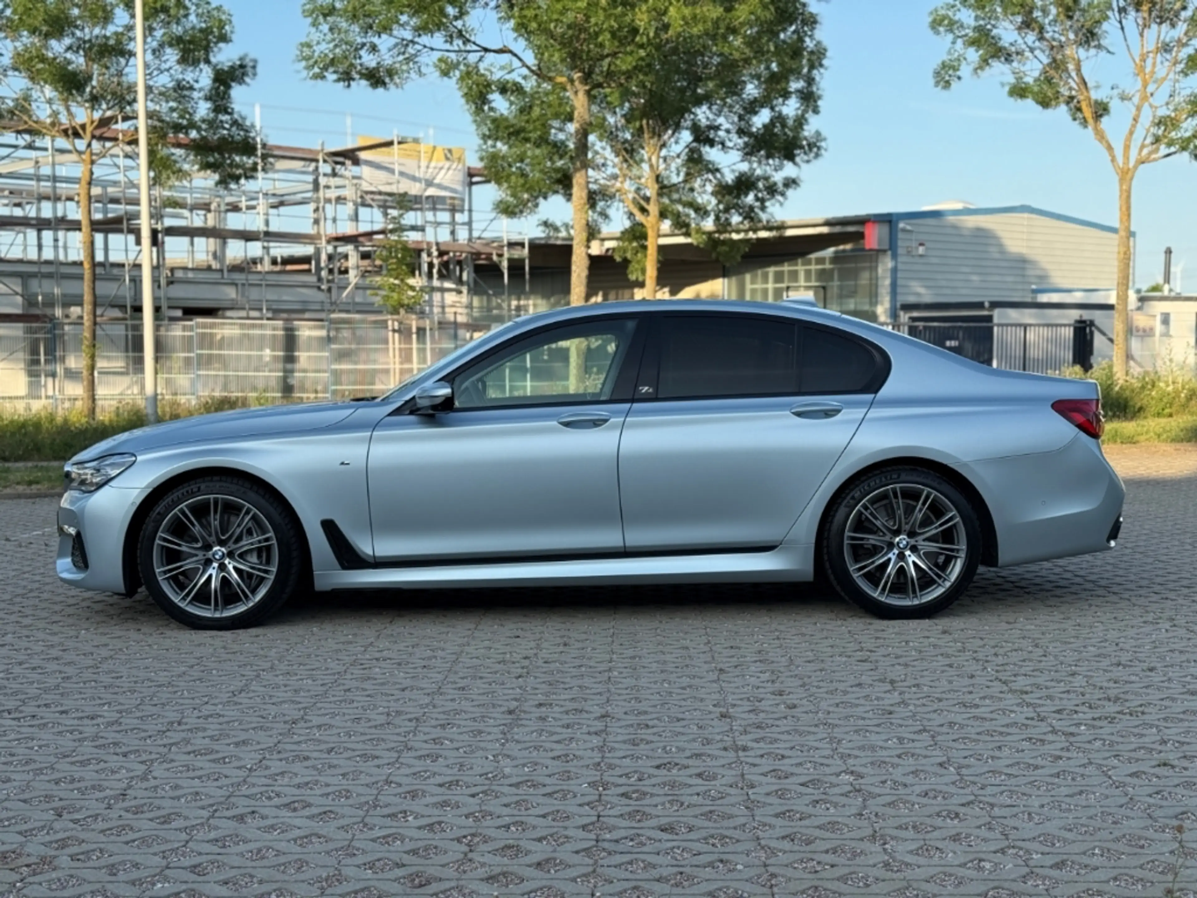 BMW 750 i xDrive M 40 Jahre Edition Standhzg. HeadUp Drive — photo 2