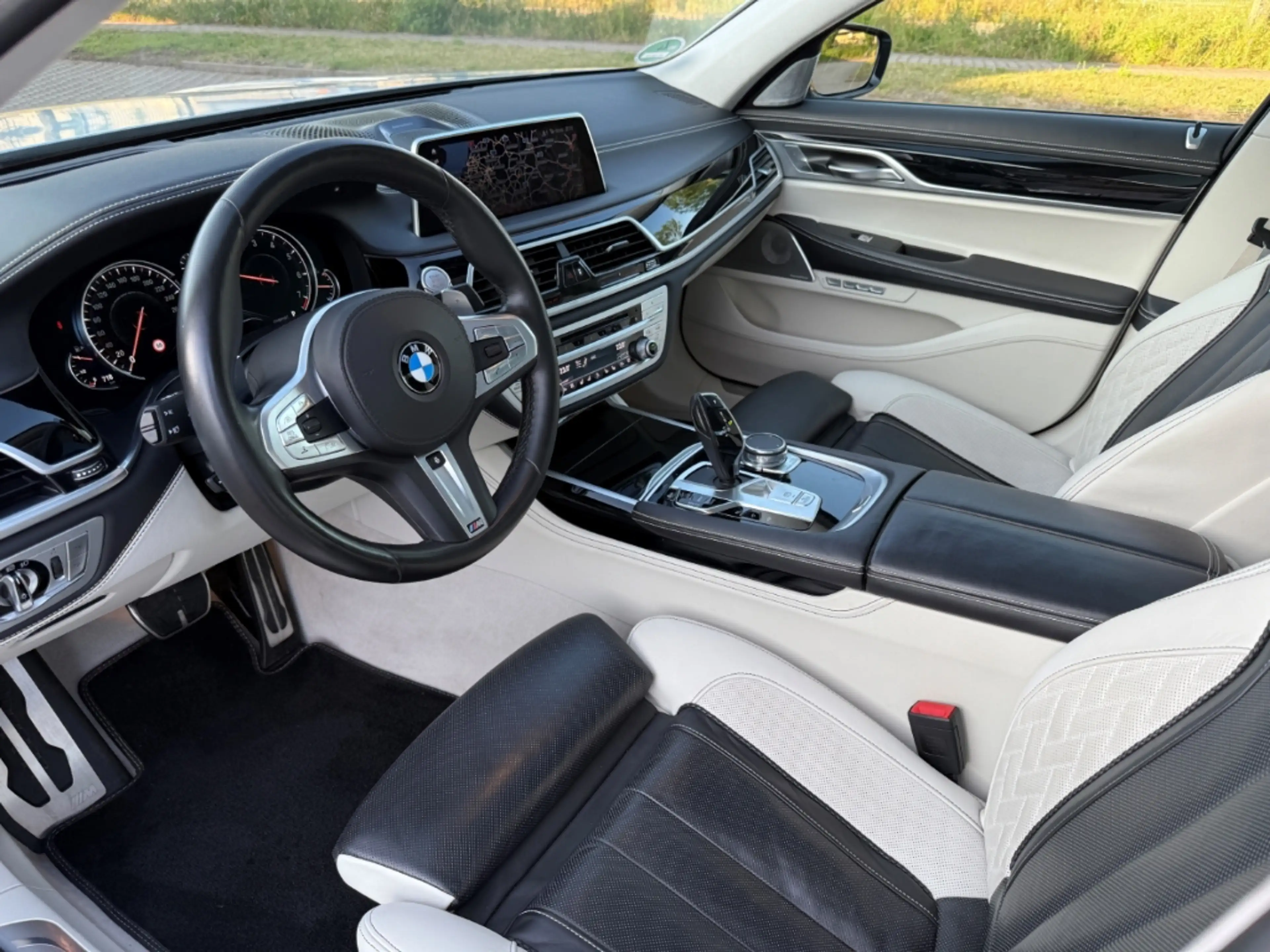 BMW 750 i xDrive M 40 Jahre Edition Standhzg. HeadUp Drive — photo 10