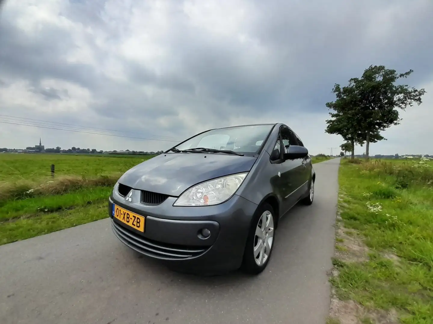 Mitsubishi Colt Colt 1.3 cz3 1,3 invite Šedá - 1