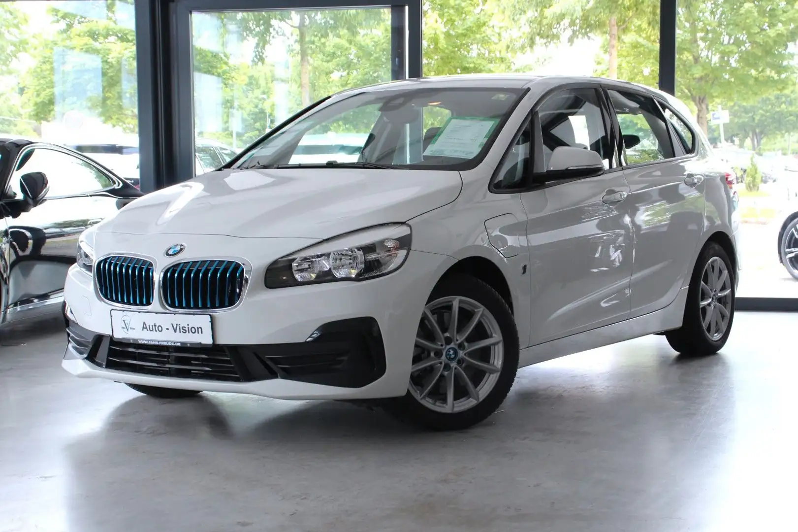 BMW 225 xe (F45) Active T. Advantage *PDC*Temp*Navi Білий - 1
