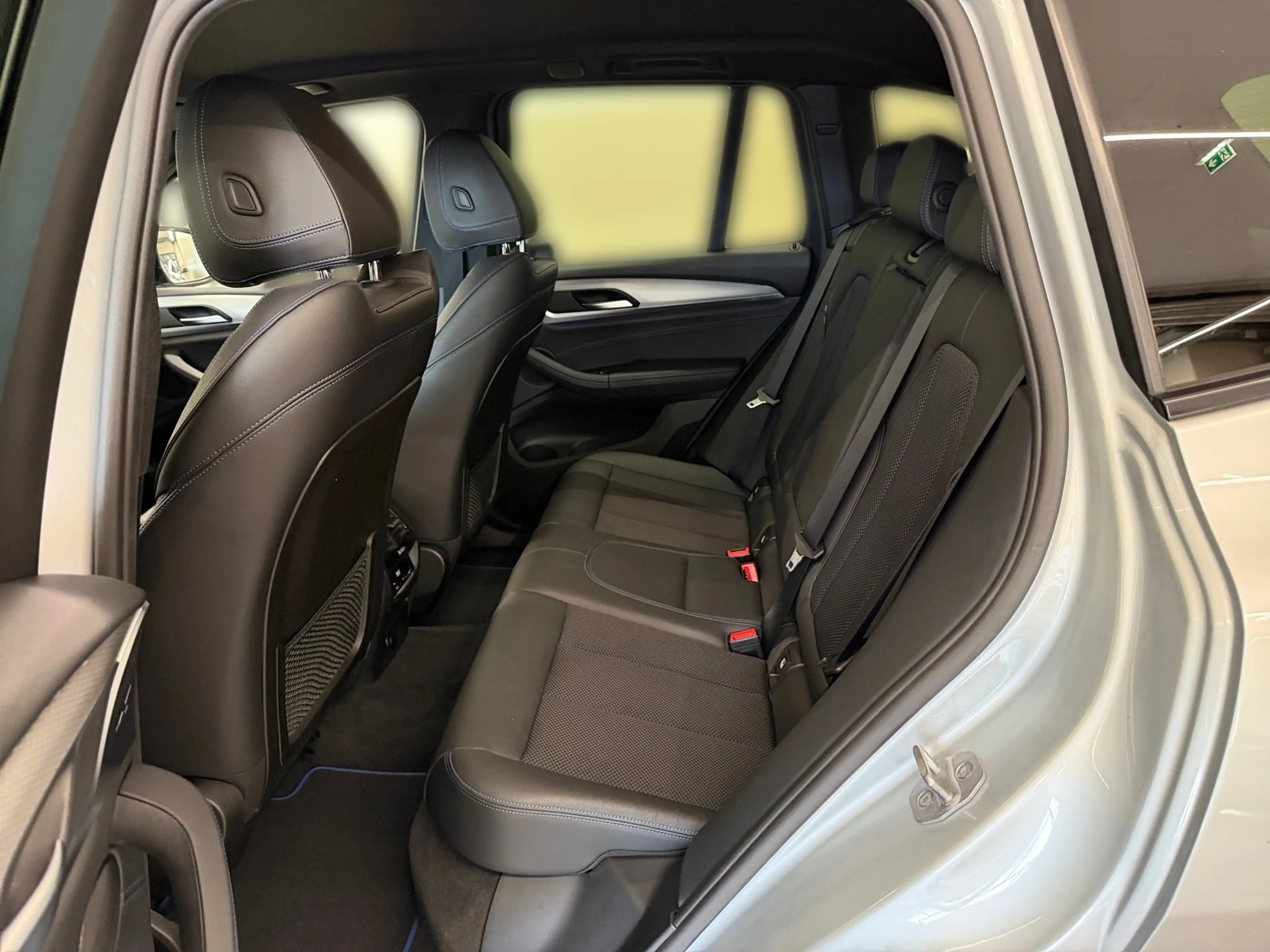BMW X3 xDrive20d — photo 7