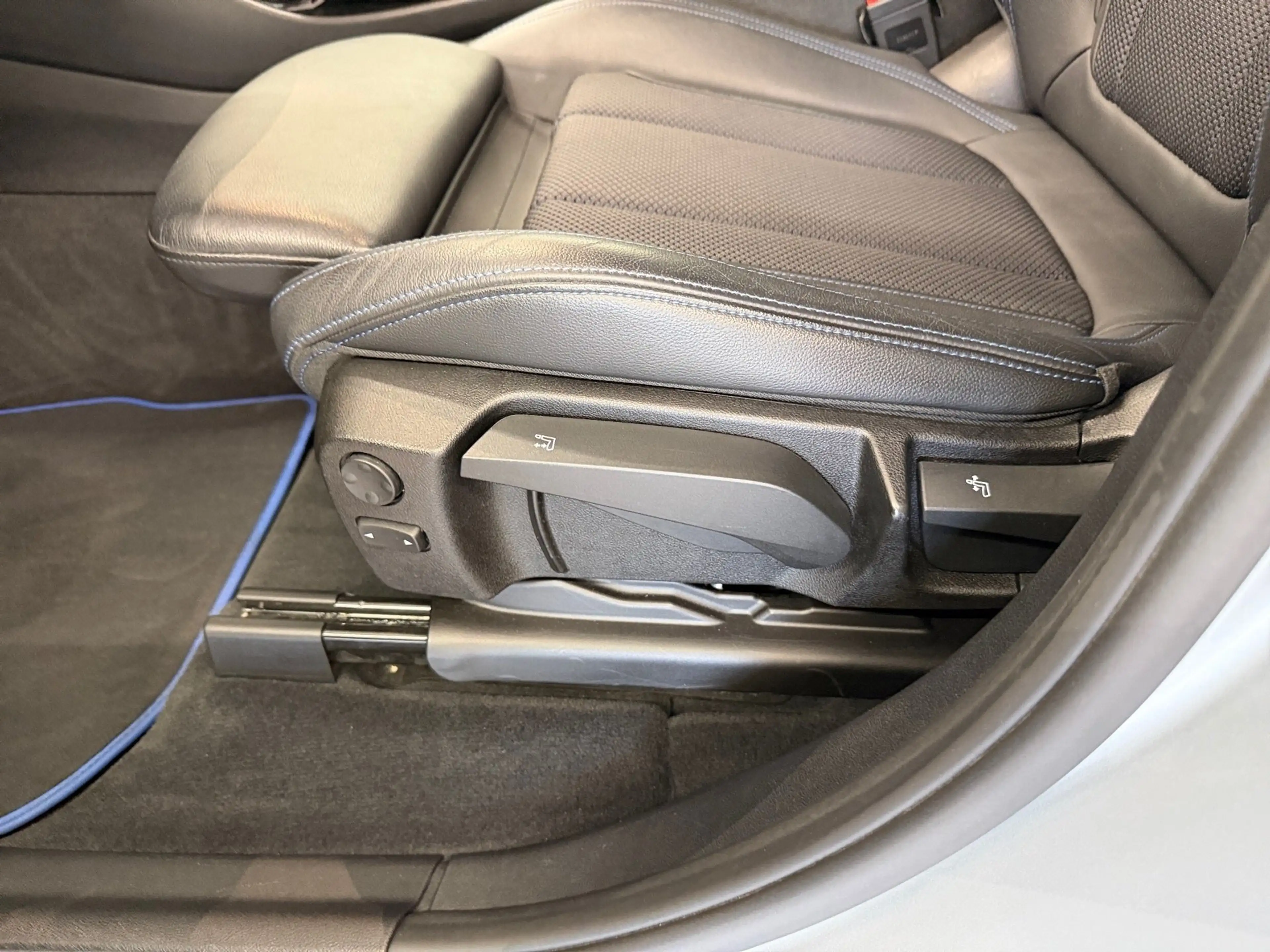 BMW X3 xDrive20d — photo 6