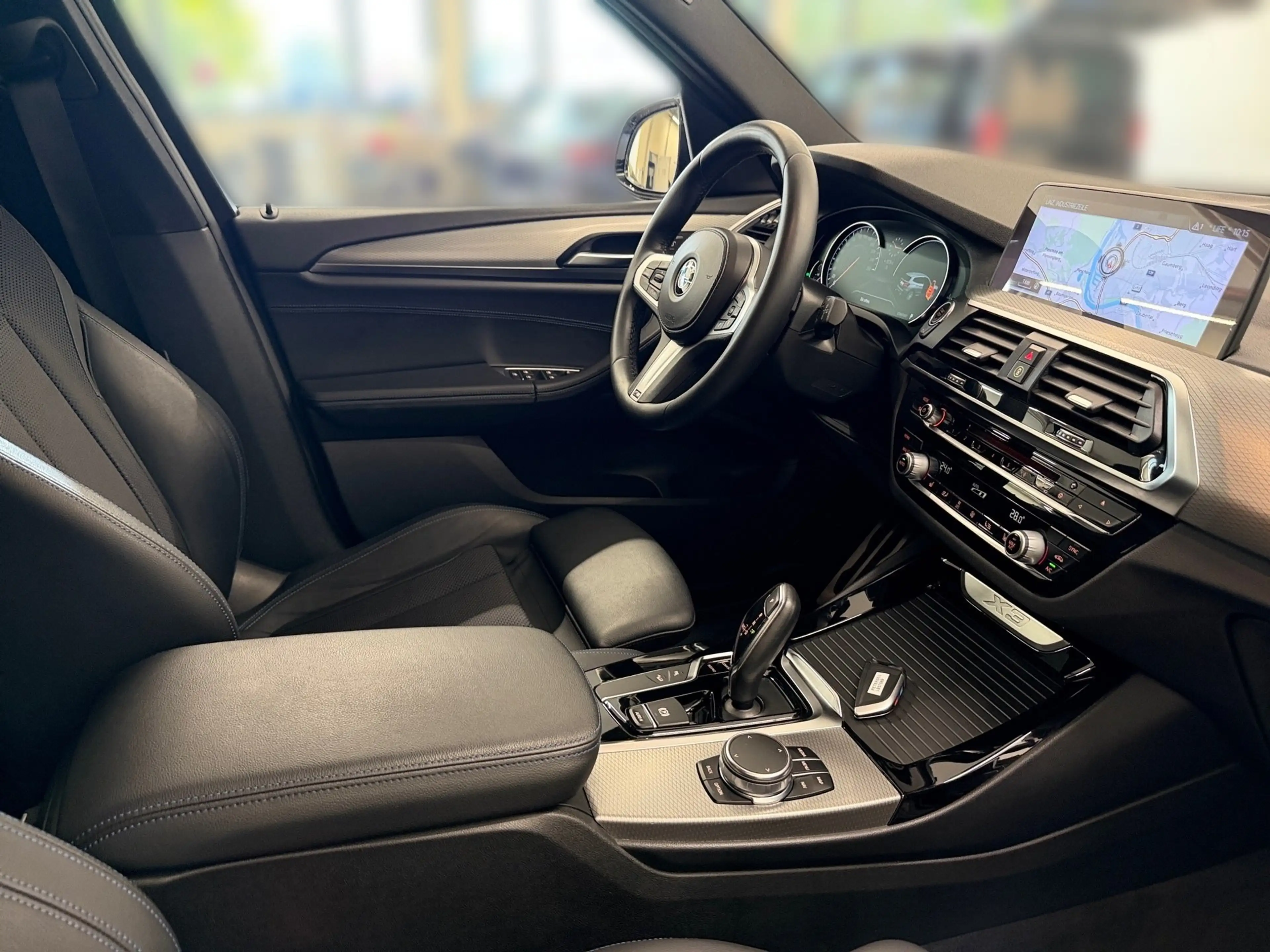 BMW X3 xDrive20d — photo 13