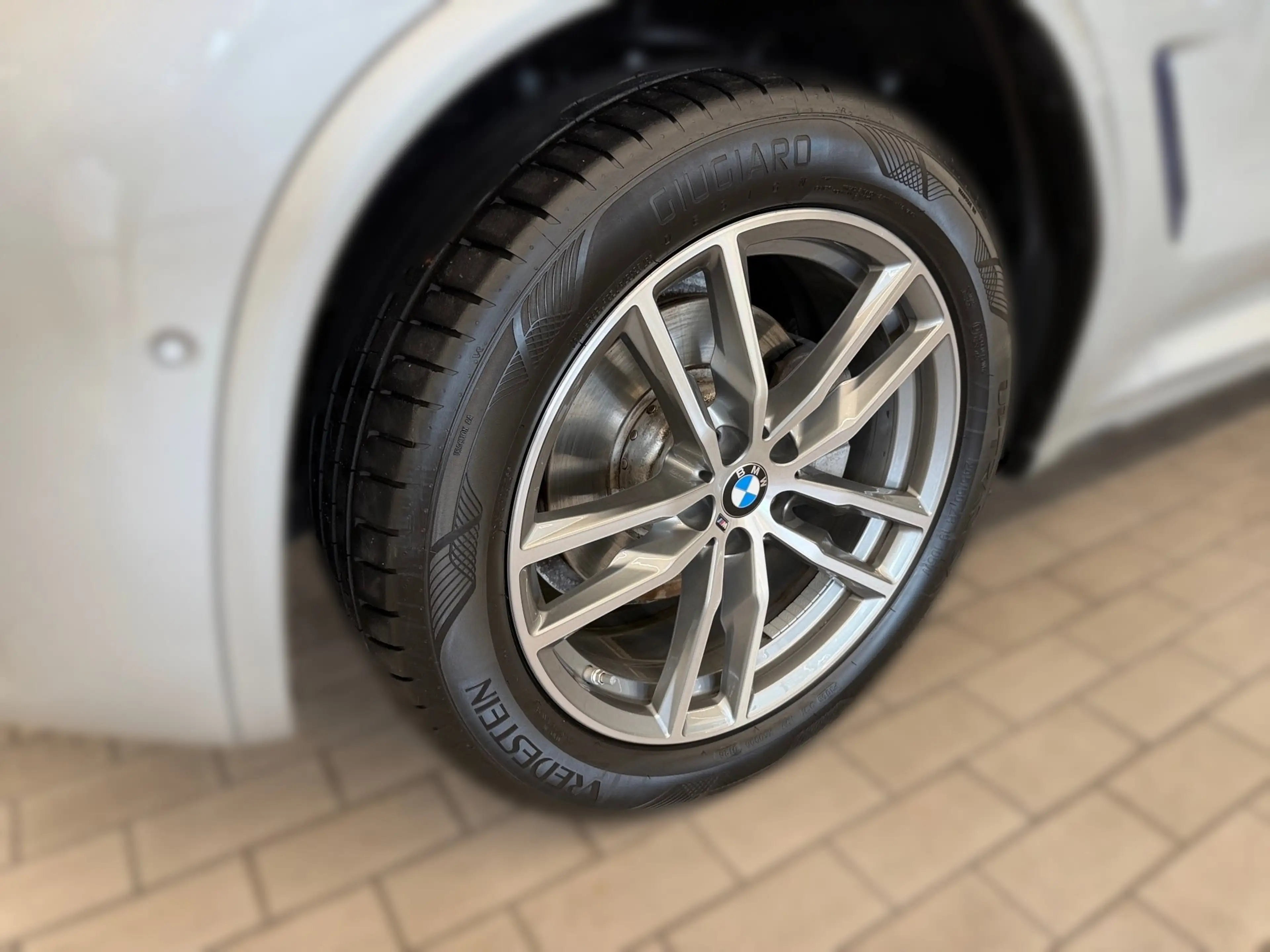 BMW X3 xDrive20d — photo 3