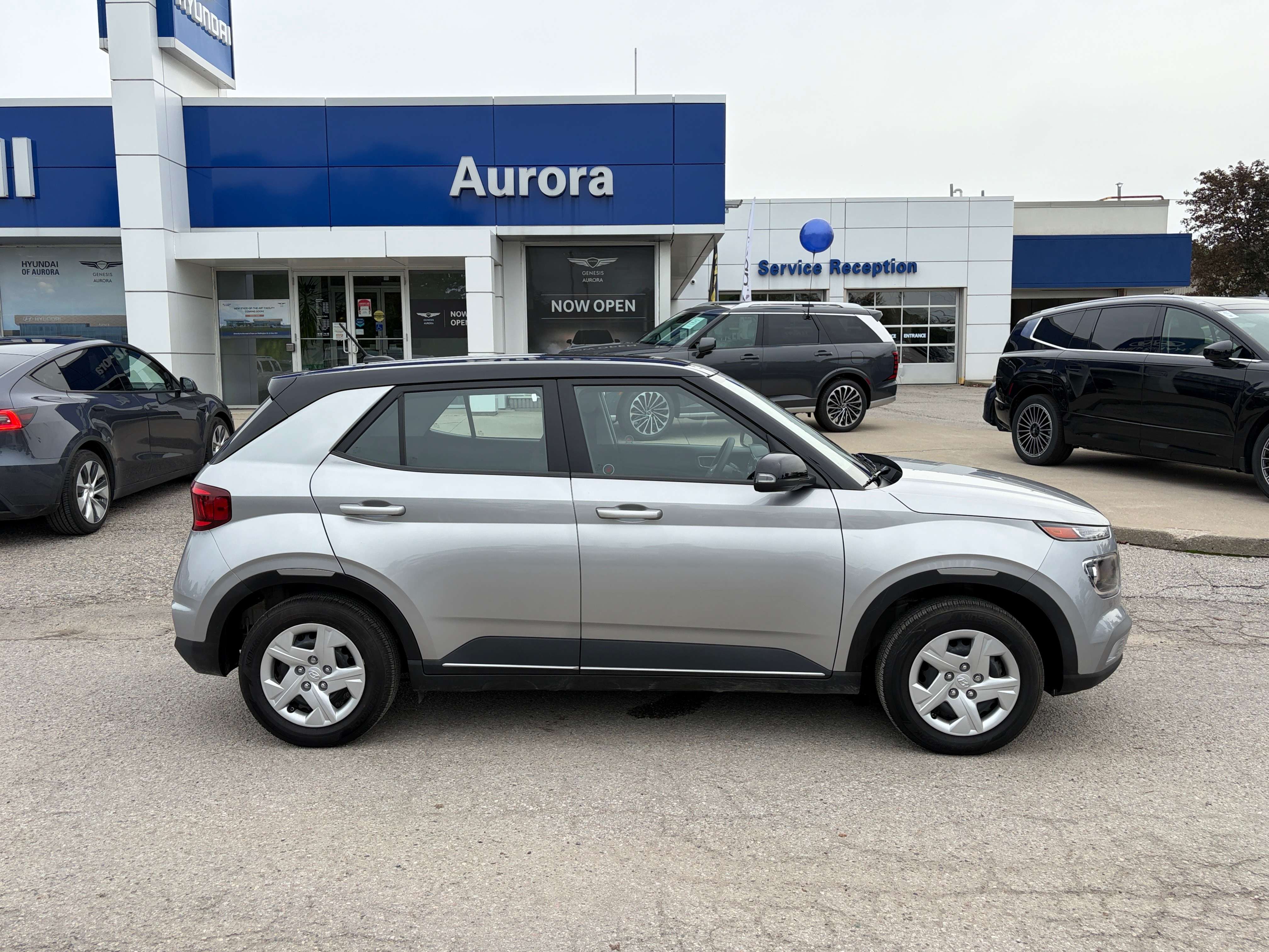 2024 Hyundai Venue ESSENTIAL TWO-TONE - HEATED SEATS | APPLE CARPLAY — снимка 1