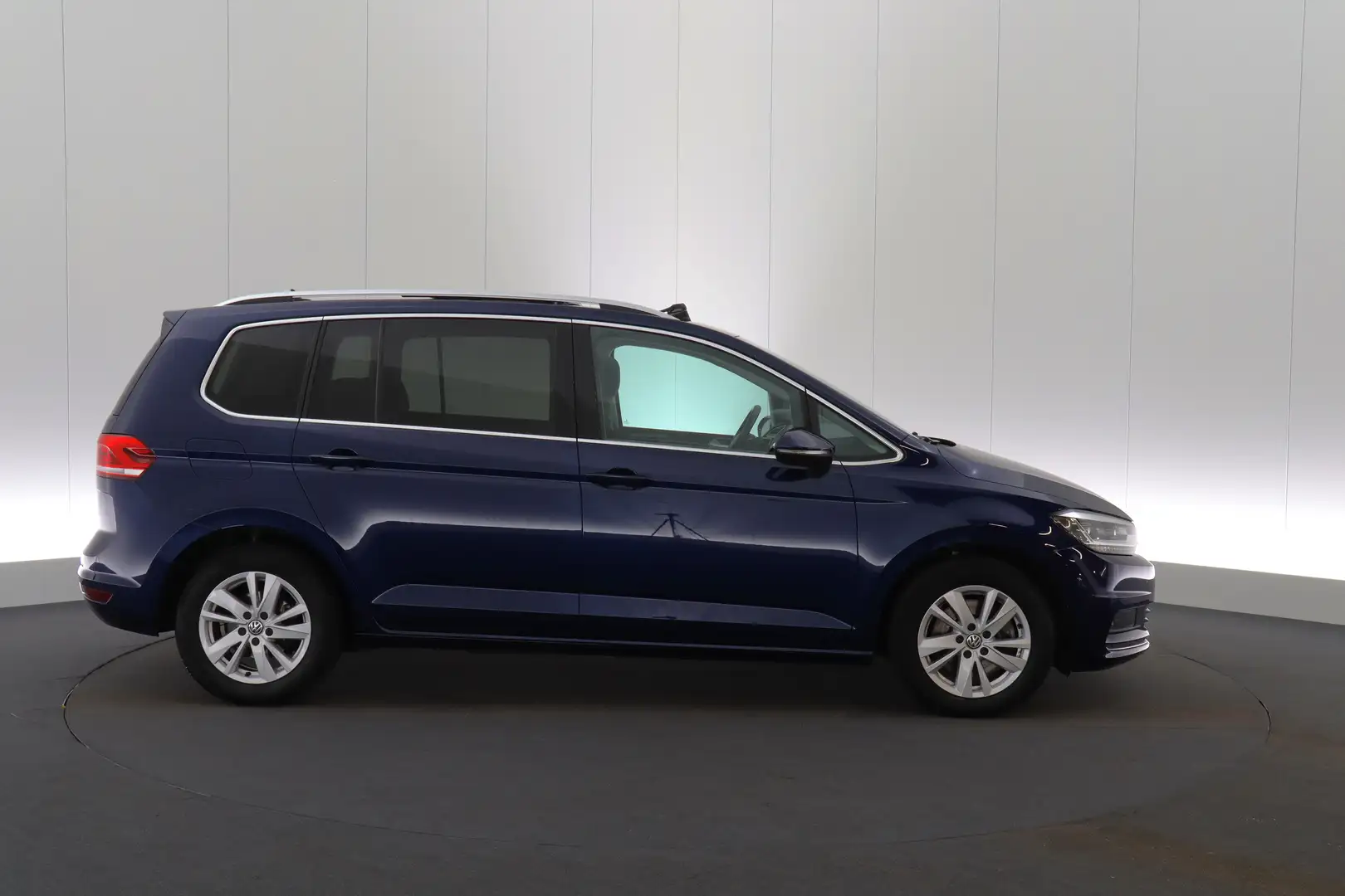 Volkswagen Touran 2.0 TDi SCR Highline DSG Business+ ALCANTARA LED G Blau - 2