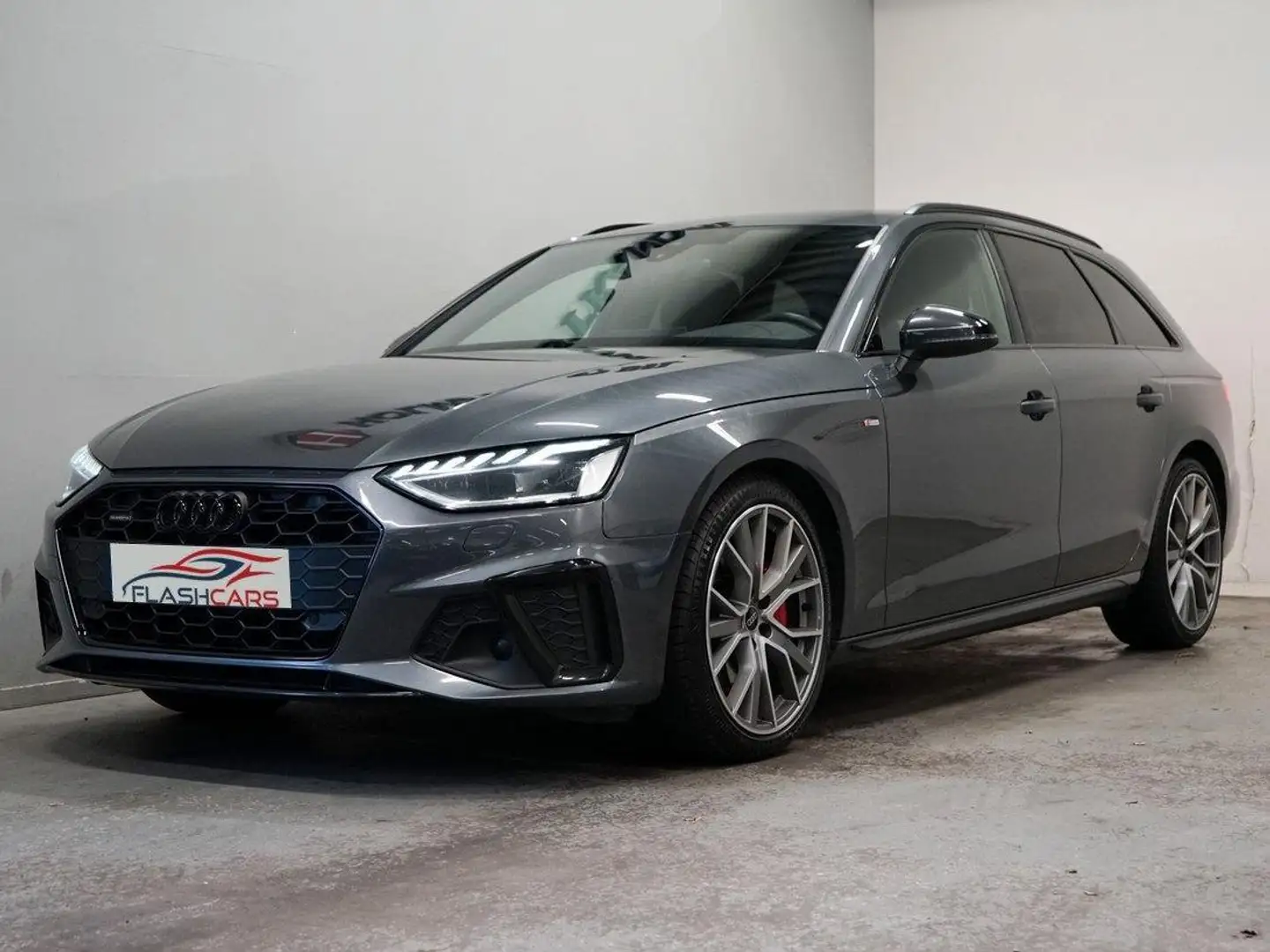 Audi A4 40 TDI quattro 3xS line Competition Plus STH, AHV Grau - 1