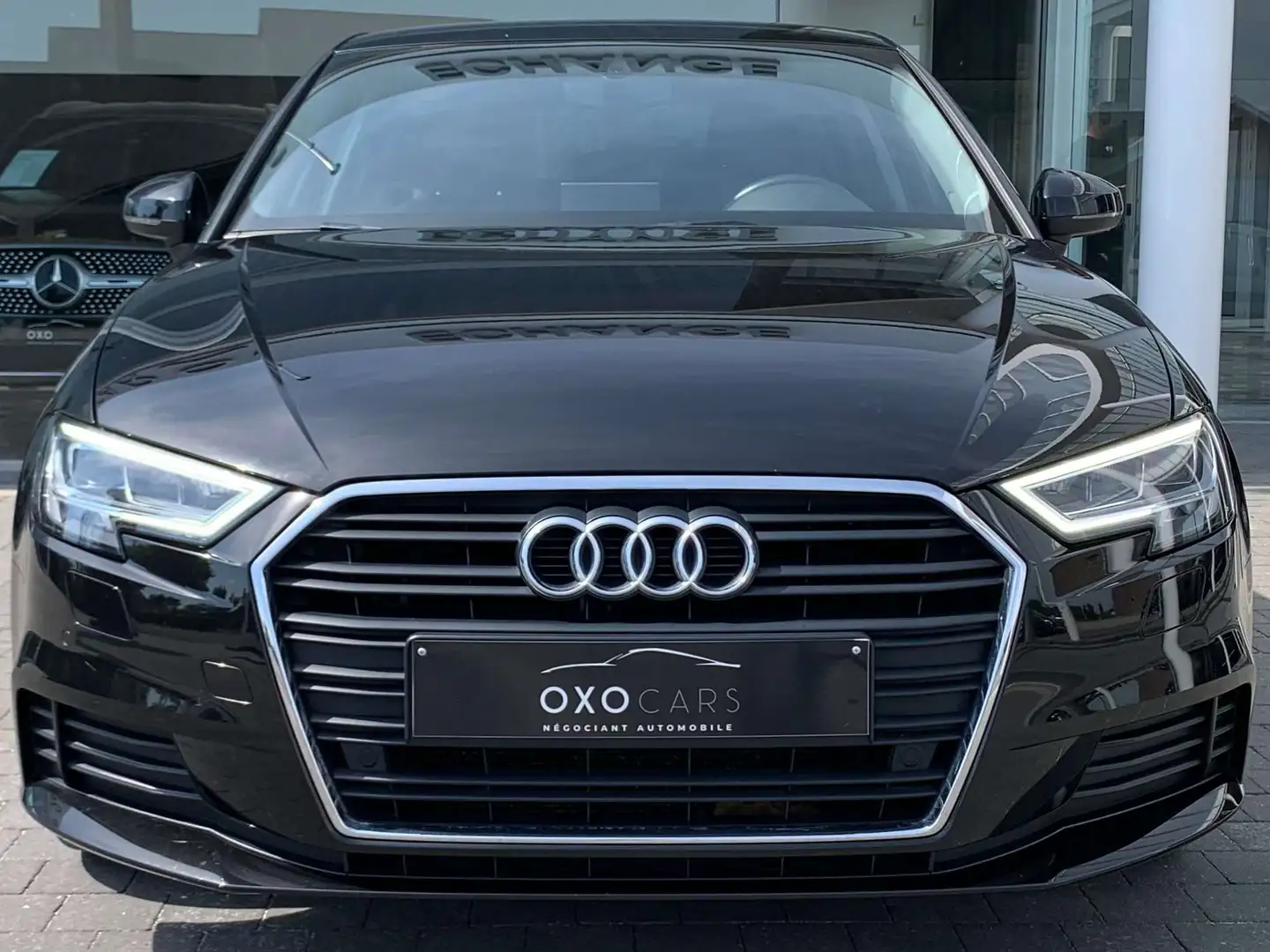 Audi A3 Sportback 30 TDI / Boite Auto / Xenon / Cuir / Gps Noir - 2