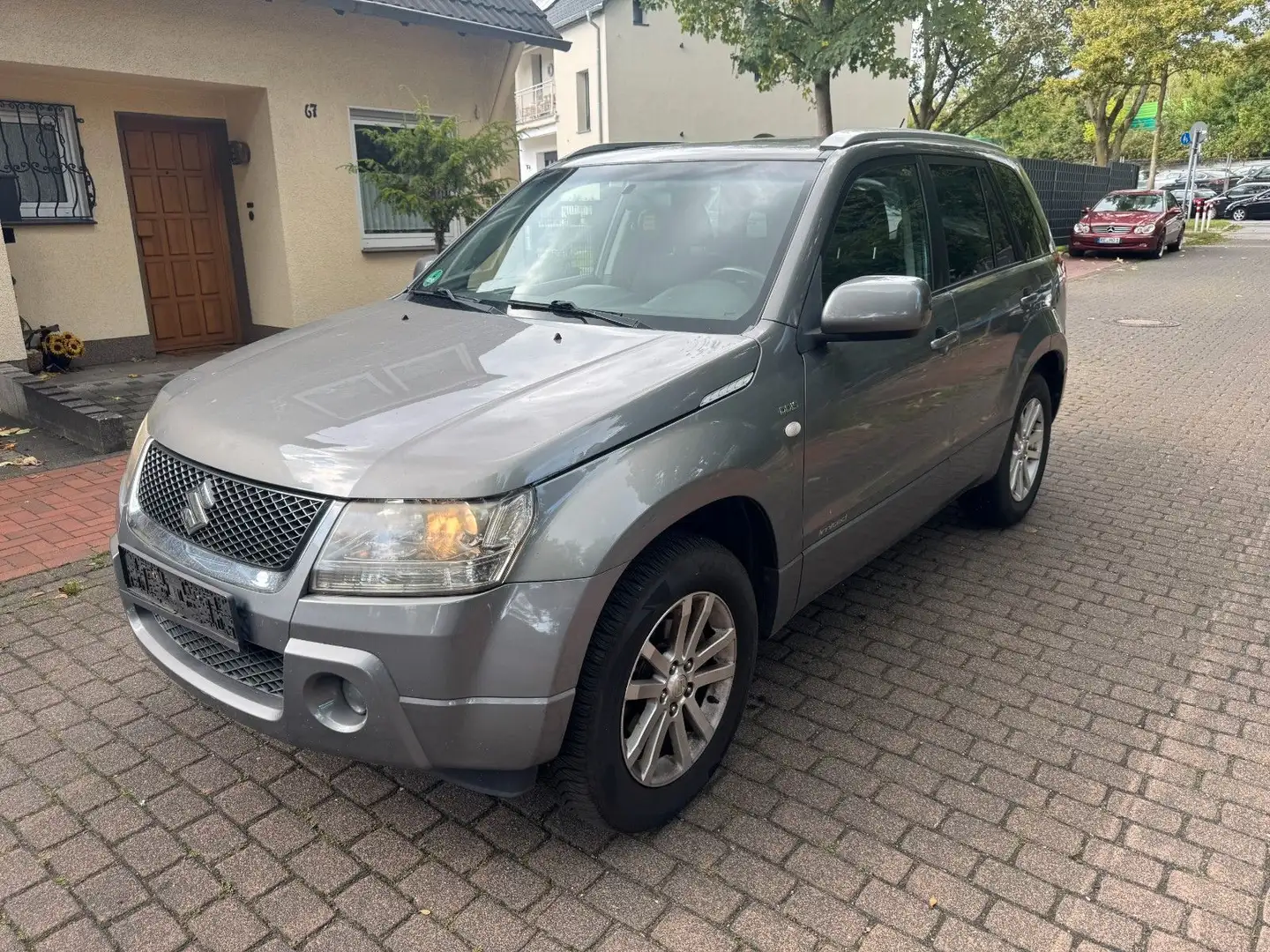 Suzuki Grand Vitara 1.9 DDIS Limited Comfort Grau - 1