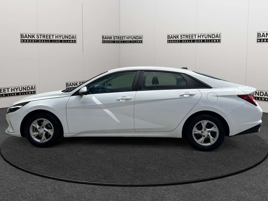 2023 Hyundai Elantra Essential IVT — снимка 1