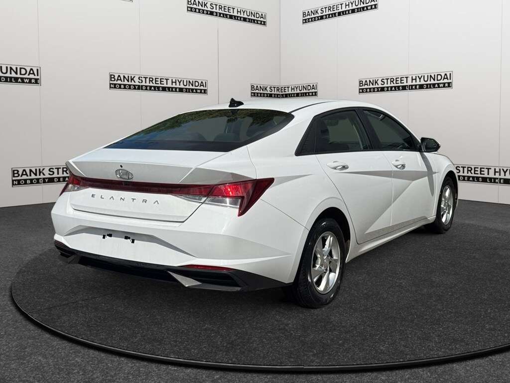 2023 Hyundai Elantra Essential IVT — снимка 1