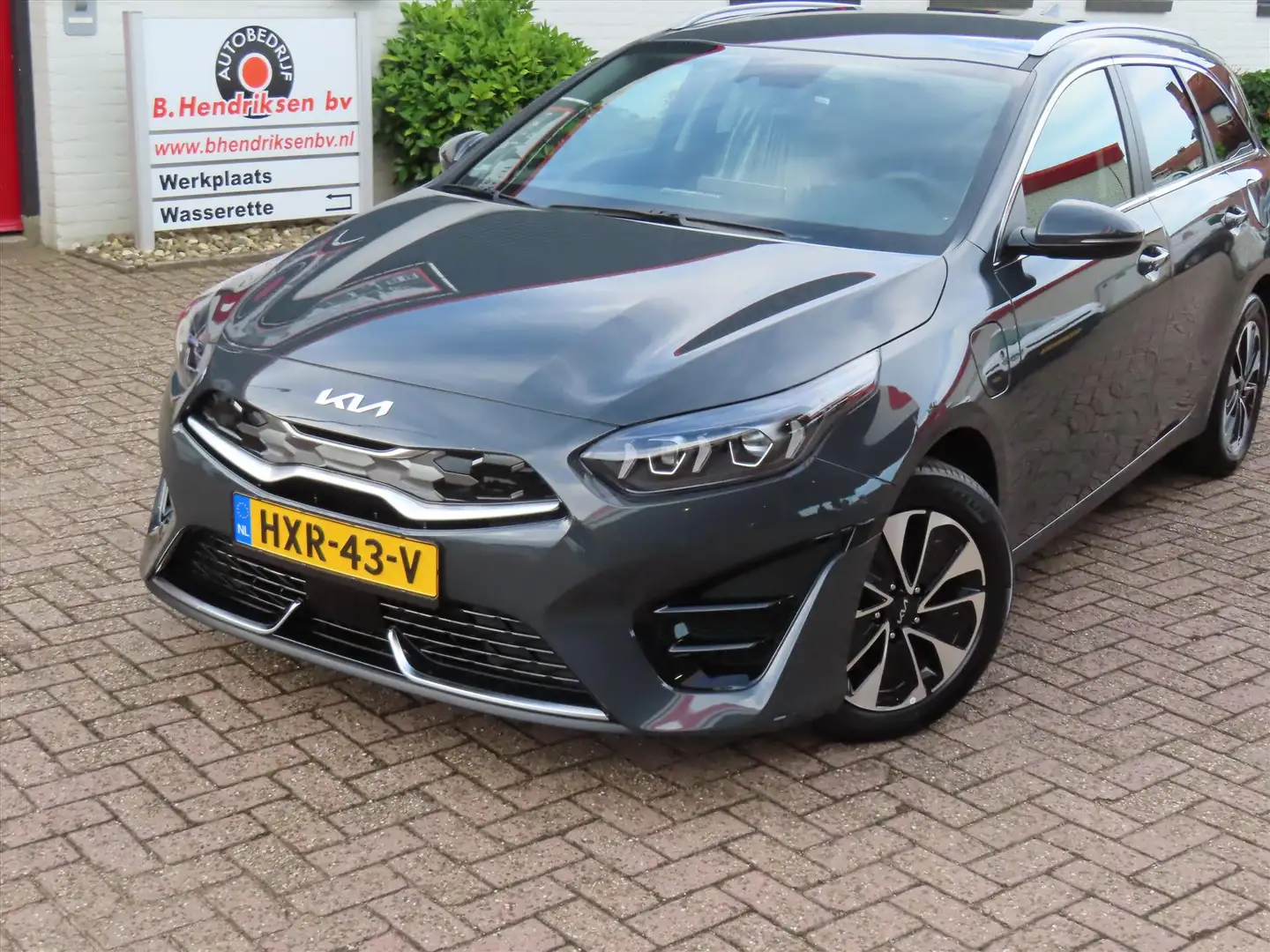 Kia Ceed SW / cee'd SW 1.6 GDI PHEV 141pk DCT6 DynamicPlusLine/ Nieuwe au Gris - 2