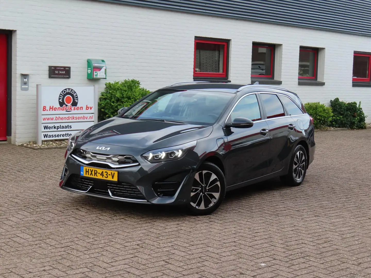 Kia Ceed SW / cee'd SW 1.6 GDI PHEV 141pk DCT6 DynamicPlusLine/ Nieuwe au Gris - 1