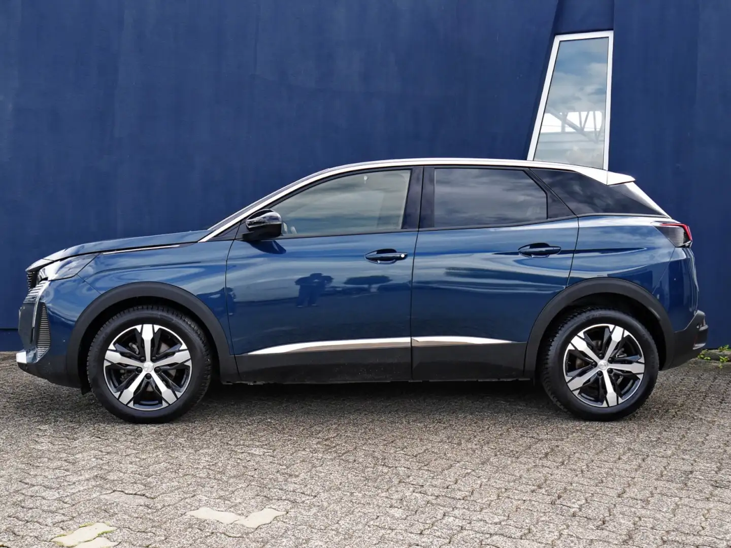 Peugeot 3008 Allure Pack 130 PT Nav+AHK+Grip-Ctrl+eHeckl Klima Bleu - 2