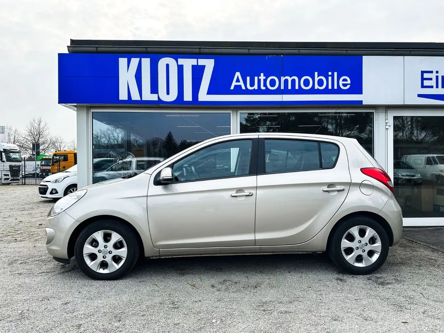 Hyundai i20 1.4  Automatik Gold - 2