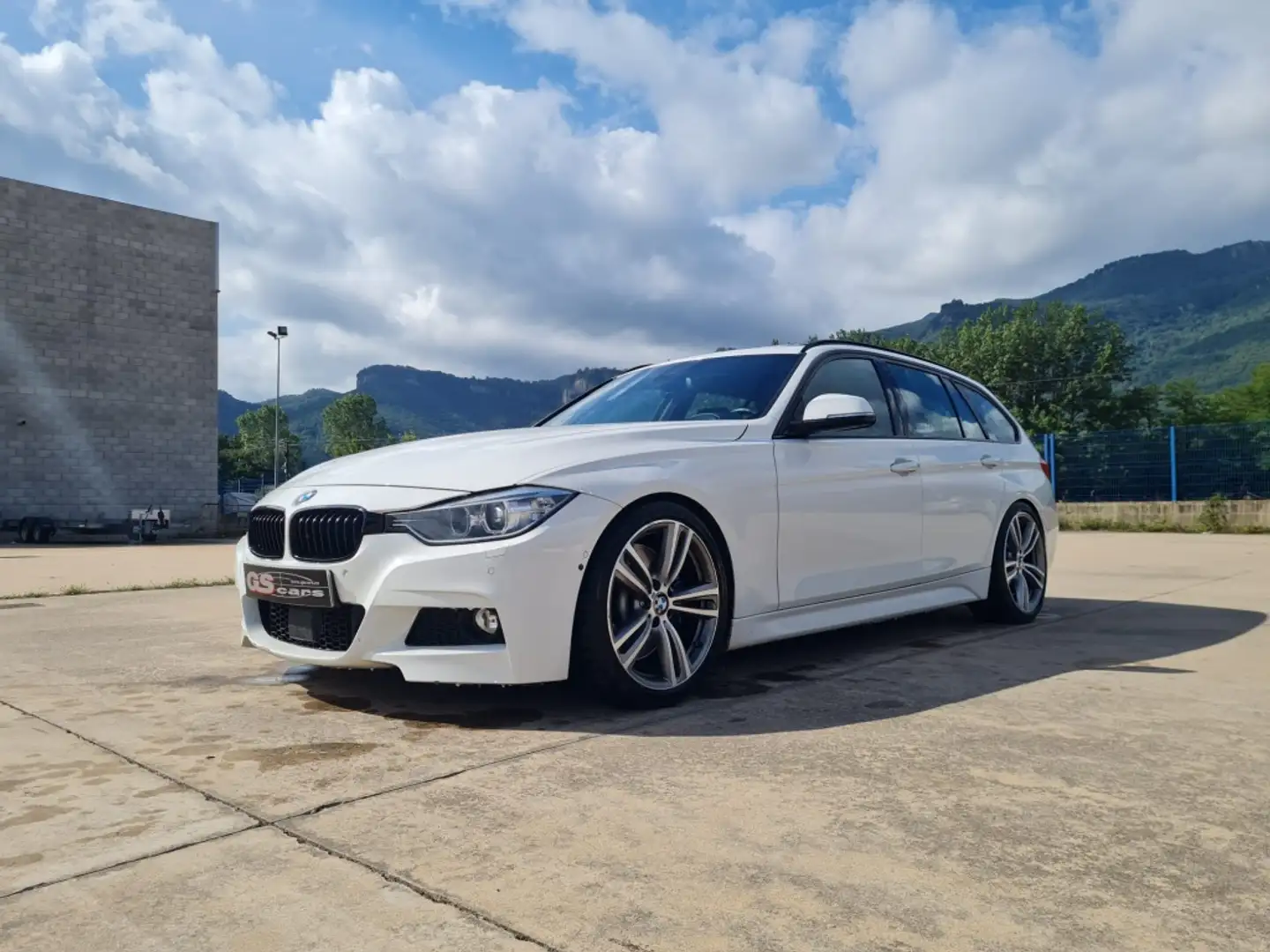 BMW 330 330dA Touring Modern Wit - 1