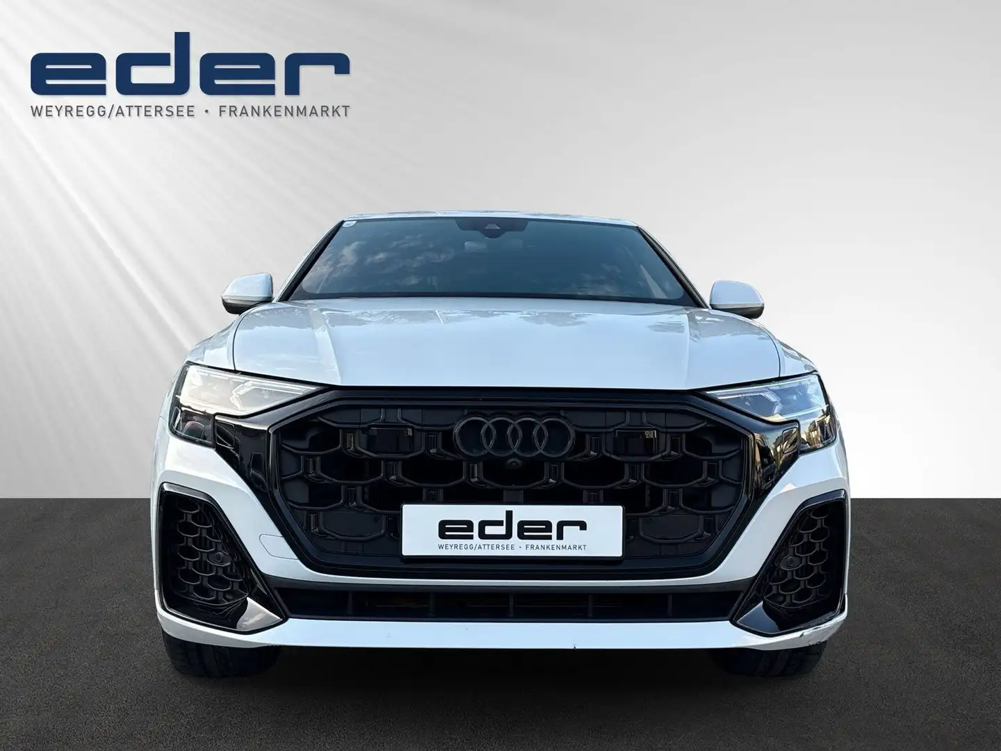 Audi Q8 TFSI e quattro 290 kW Weiß - 2