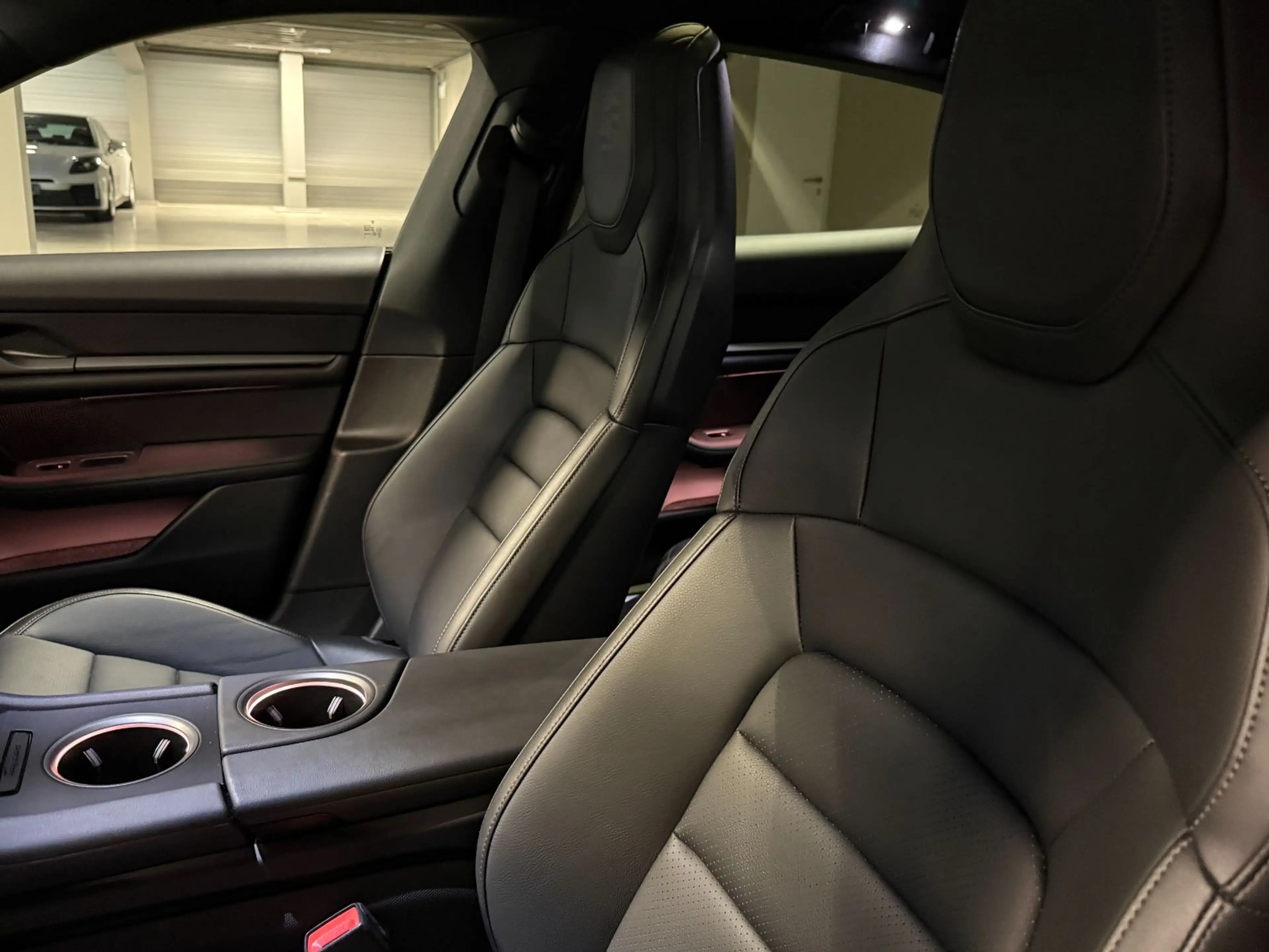 Porsche Taycan 4 Cross Turismo | BOSE | Surround View | — photo 12