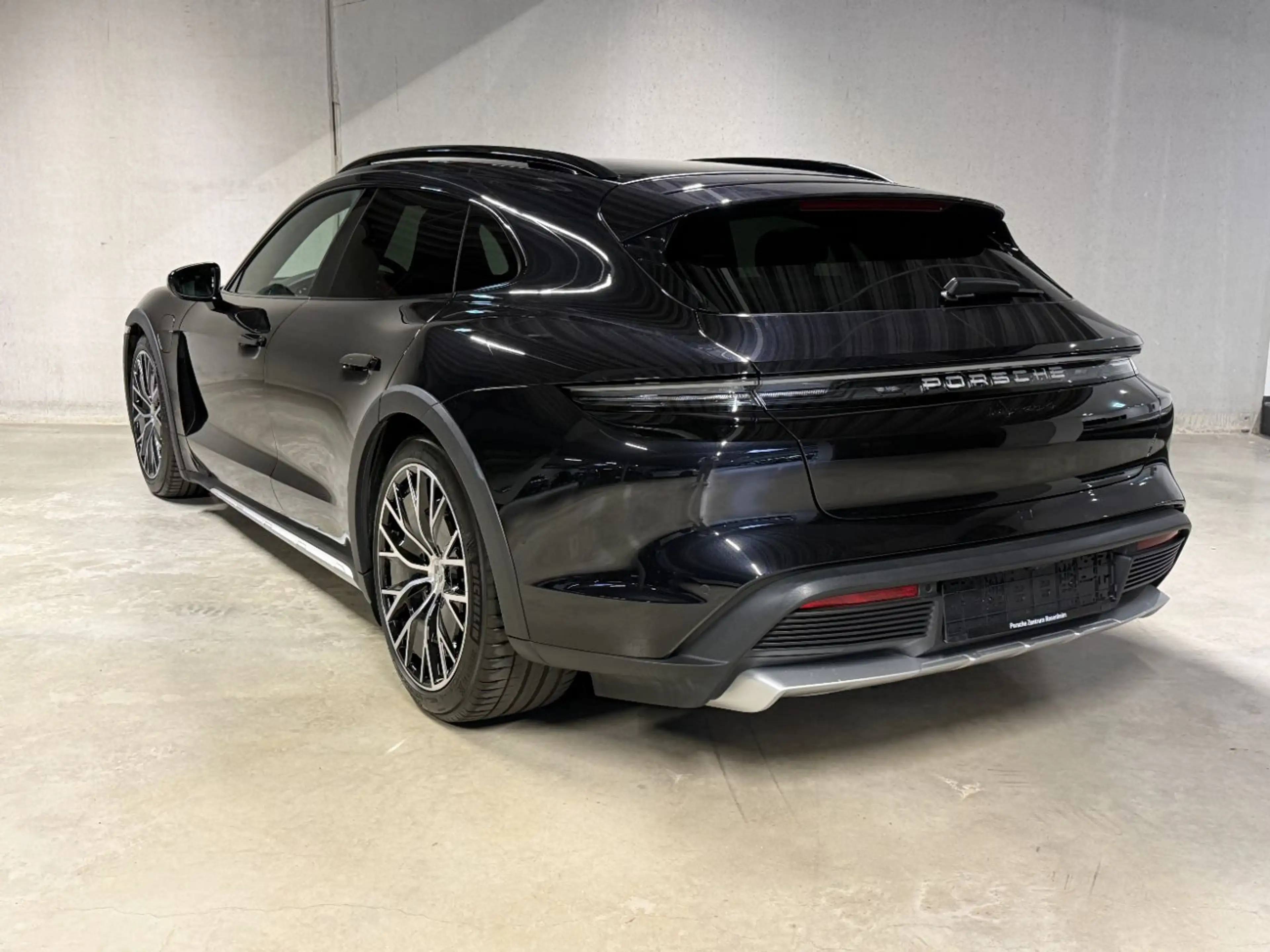 Porsche Taycan 4 Cross Turismo | BOSE | Surround View | — photo 4