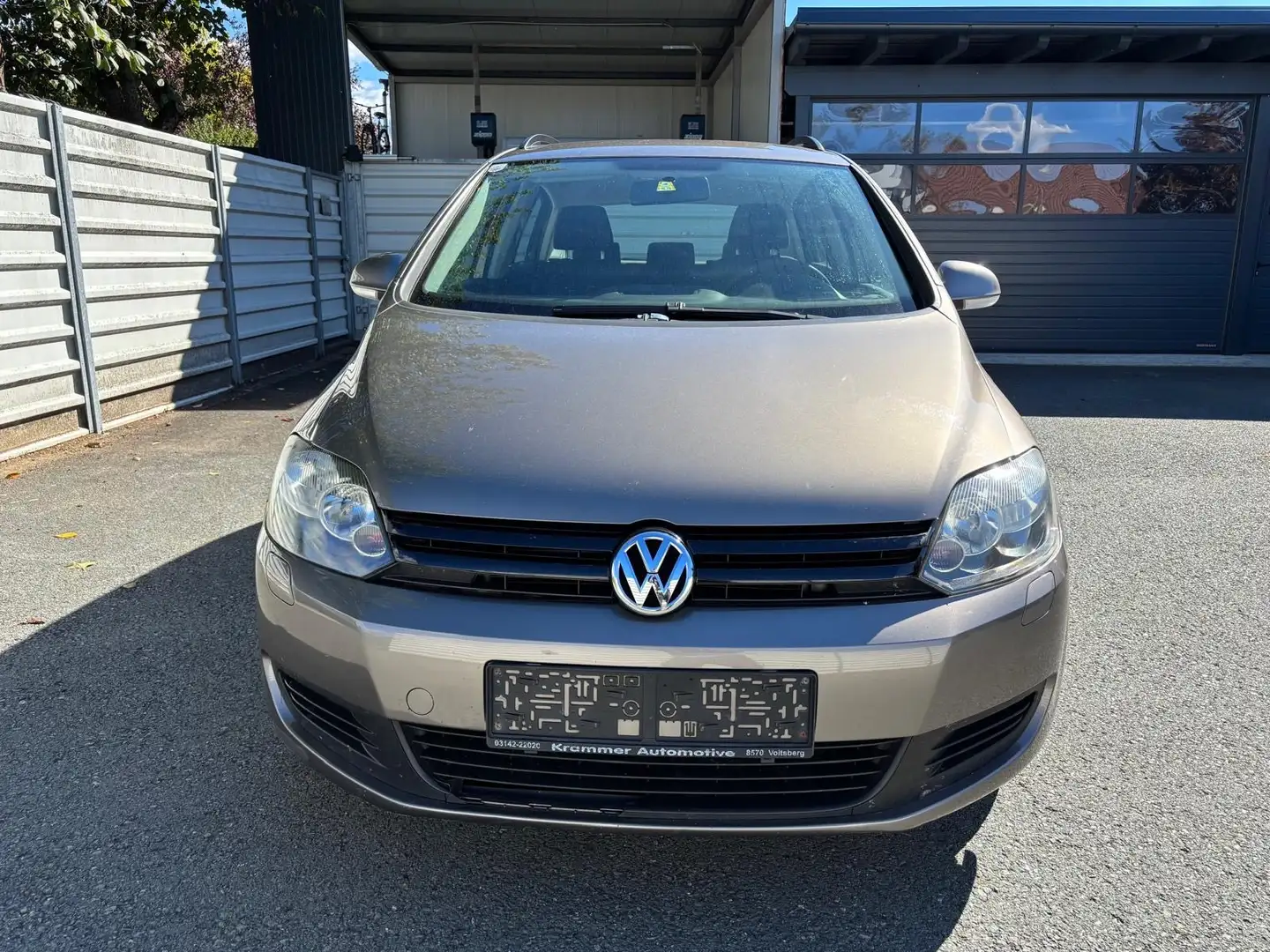 Volkswagen Golf Plus Trendline 1,6 TDI DPF Braun - 2