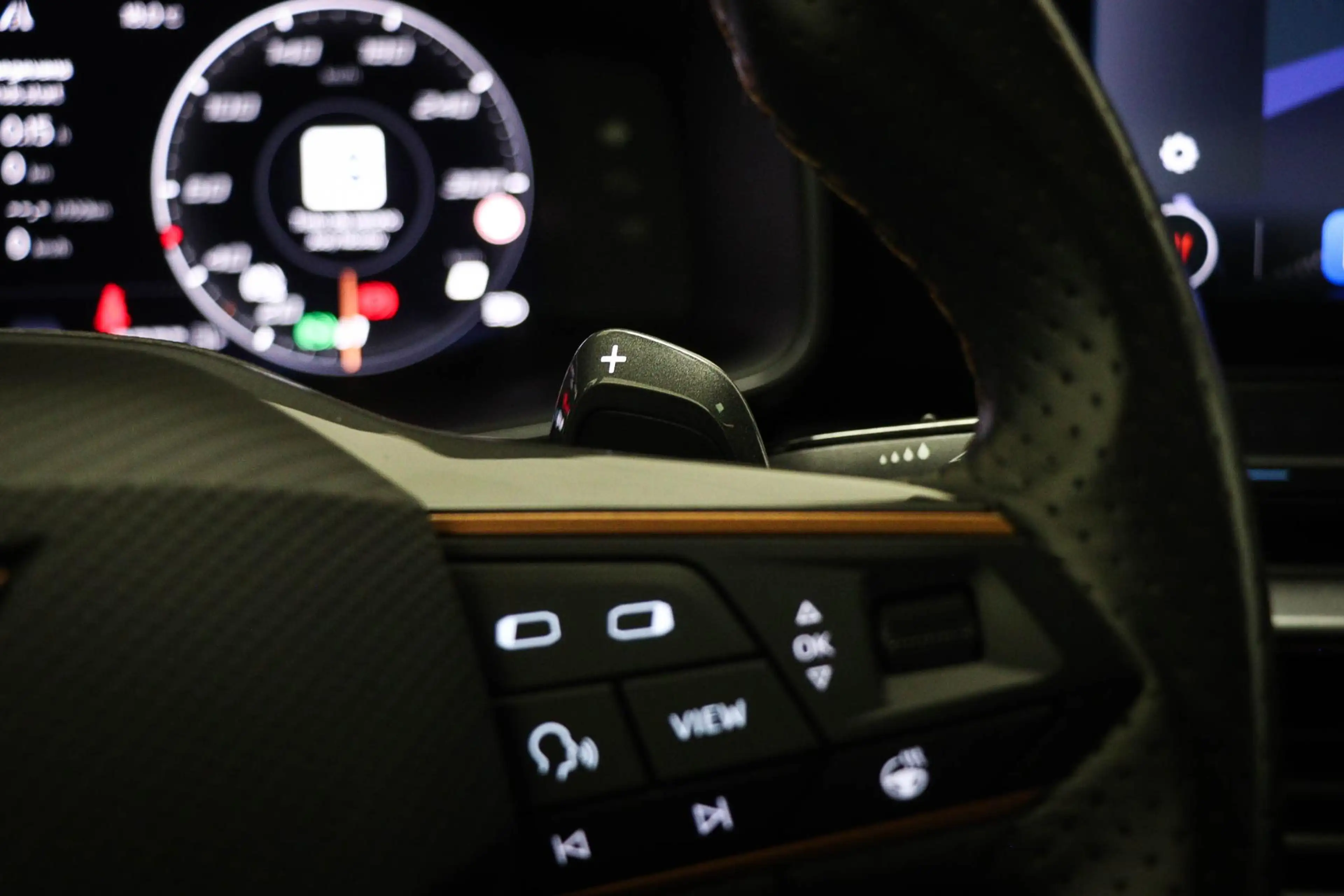 CUPRA Formentor 1.4 e-Hybrid VZ Copper Edition | PANORAMADAK | STU — photo 37