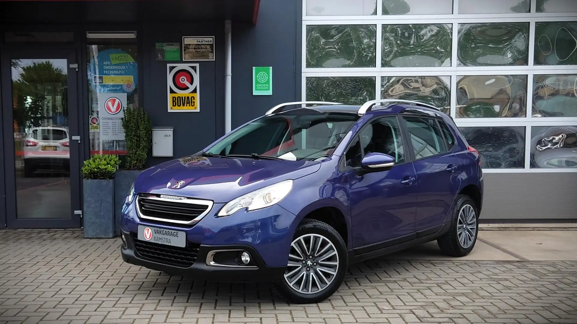 Peugeot 2008 1.2 PureTech Active NAP Panodak/Navi/PDC/Airco Blau - 2