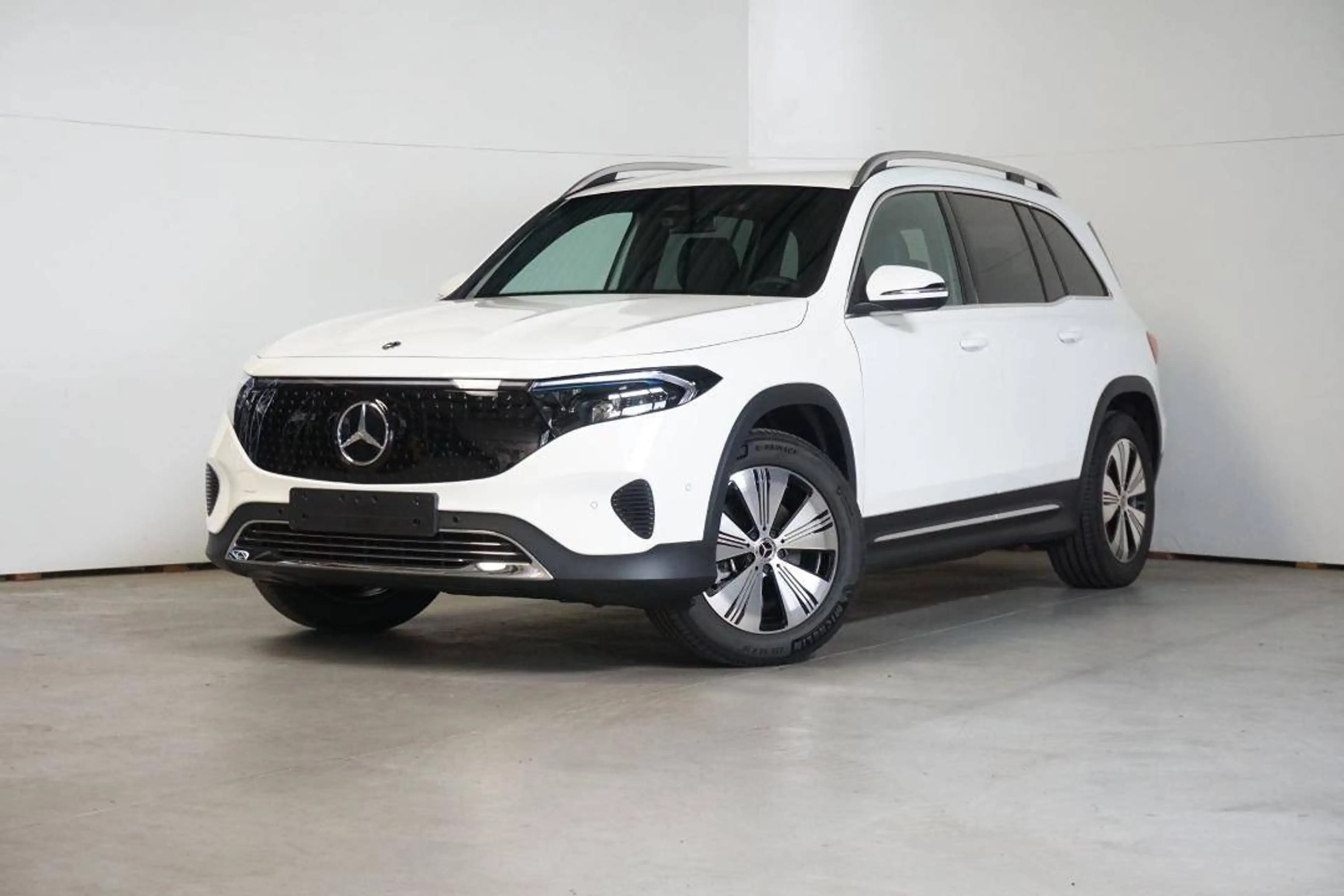 Mercedes-Benz EQB 250 plus