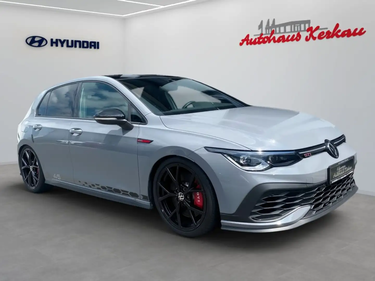 Volkswagen Golf 2.0 TSI OPF DSG GTI Clubsport Grijs - 2