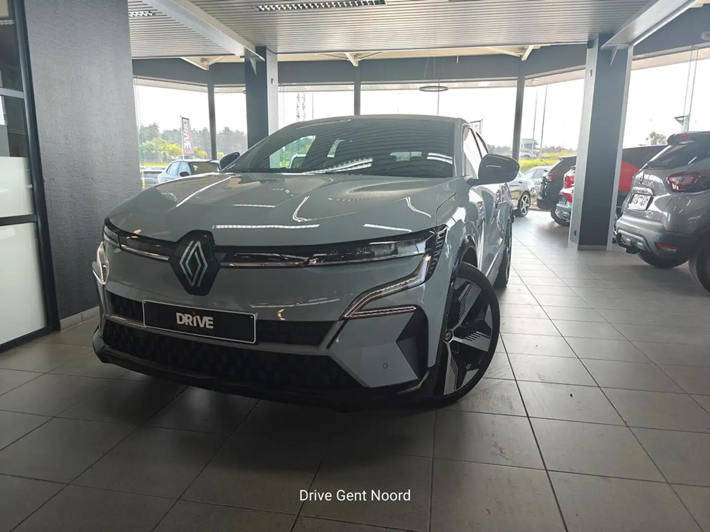 Renault Megane E-Tech Grijs - 1