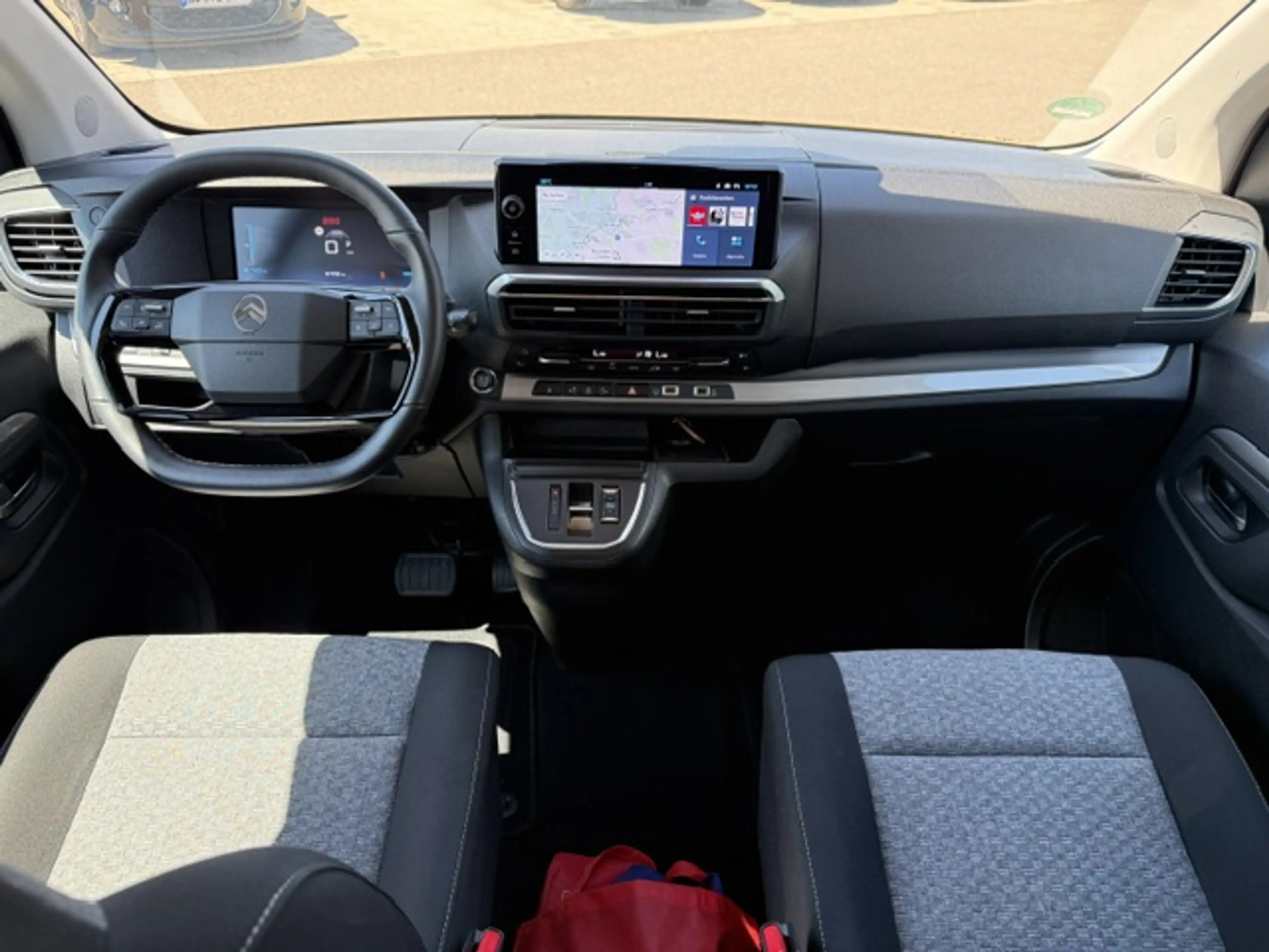 Citroen Spacetourer Blue HDI 180 EAT8 Plus Automatik — photo 8