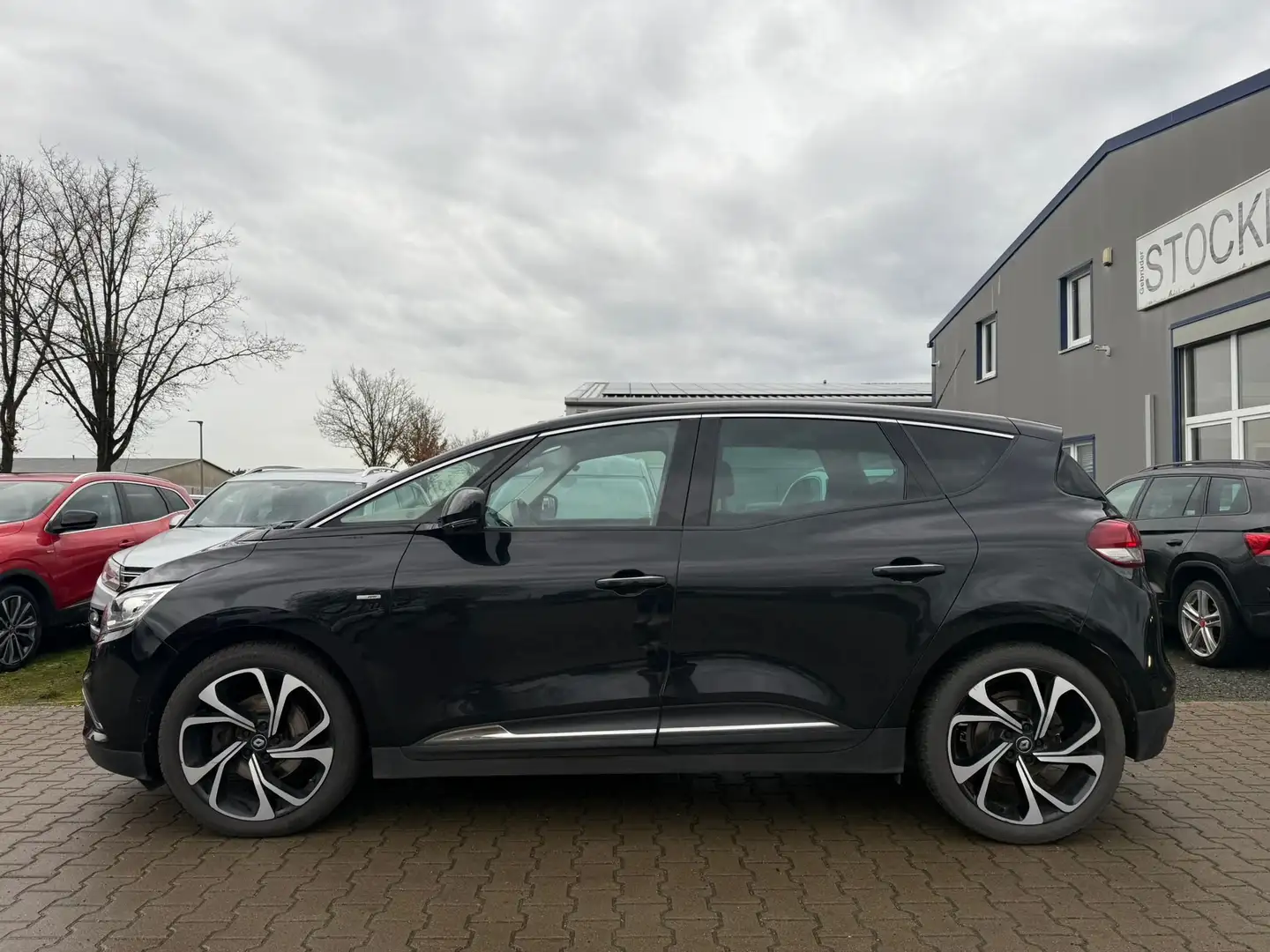 Renault Scenic BOSE Edition Schwarz - 2