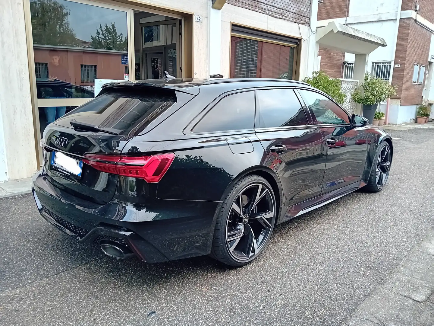 Audi RS6 Avant 4.0 mhev quattro tiptronic Schwarz - 2