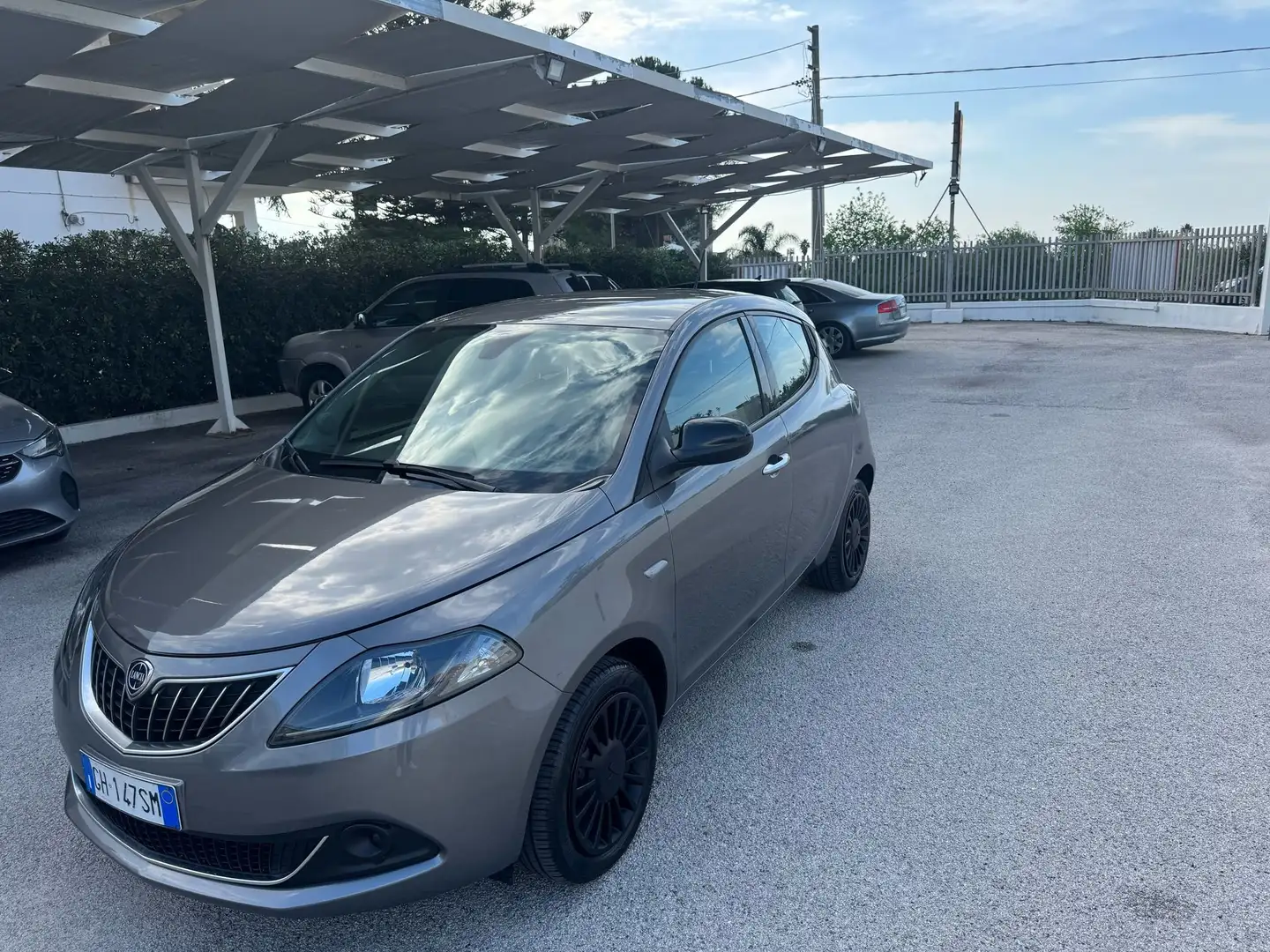 Lancia Ypsilon Ypsilon+III+2022+1.0+firefly+hybrid+Silver+s - 2