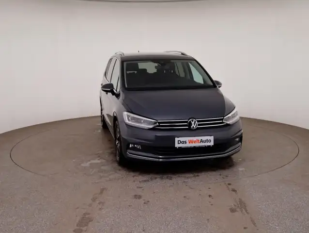 Volkswagen Touran view 6