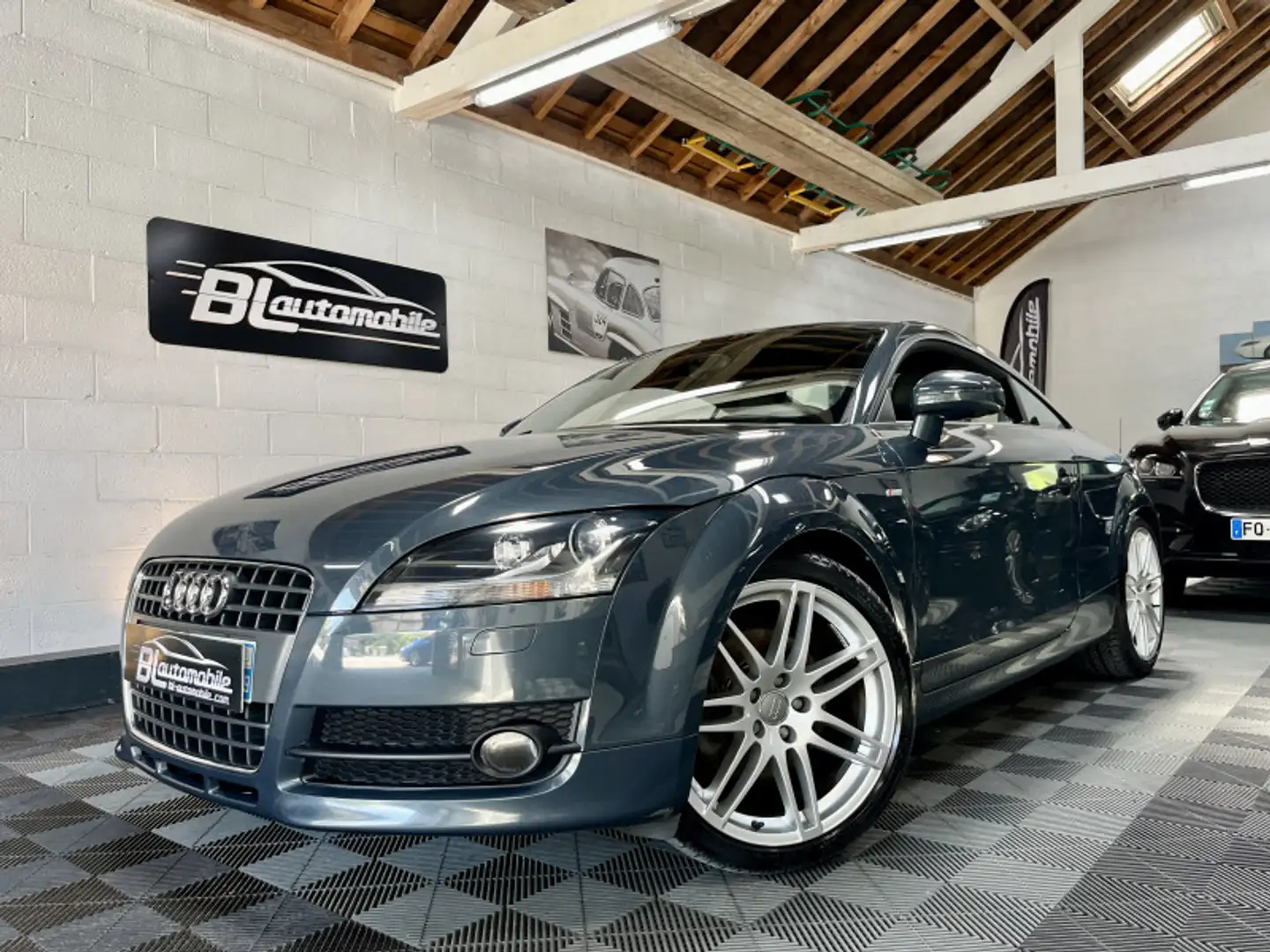 Audi 200 2.0 TFSI 200CH Gris - 1