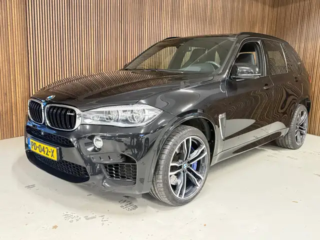 BMW X5 M Nwe motor BMW dealer onderhouden