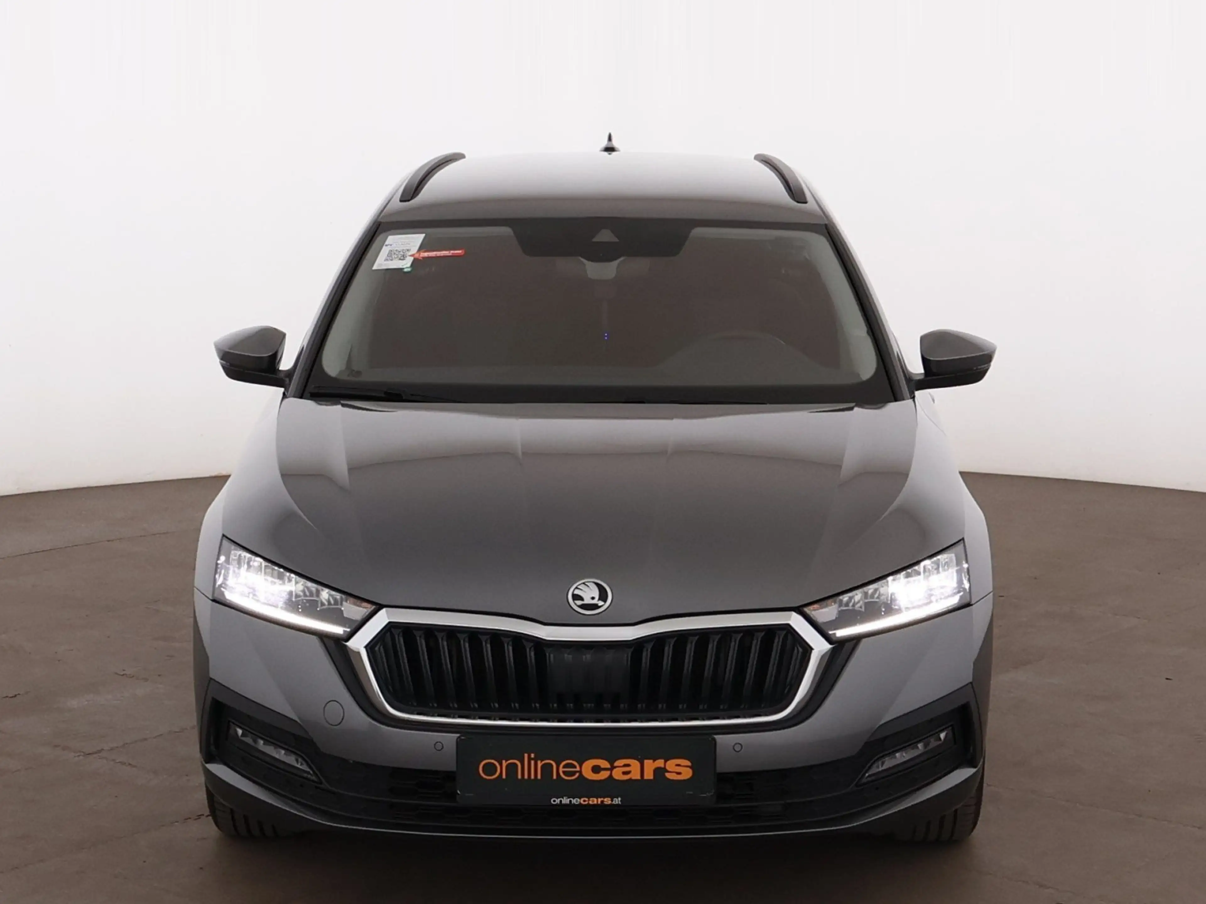 Skoda Octavia Combi 2.0 TDI Ambition LED RADAR NAVI PDC — photo 2
