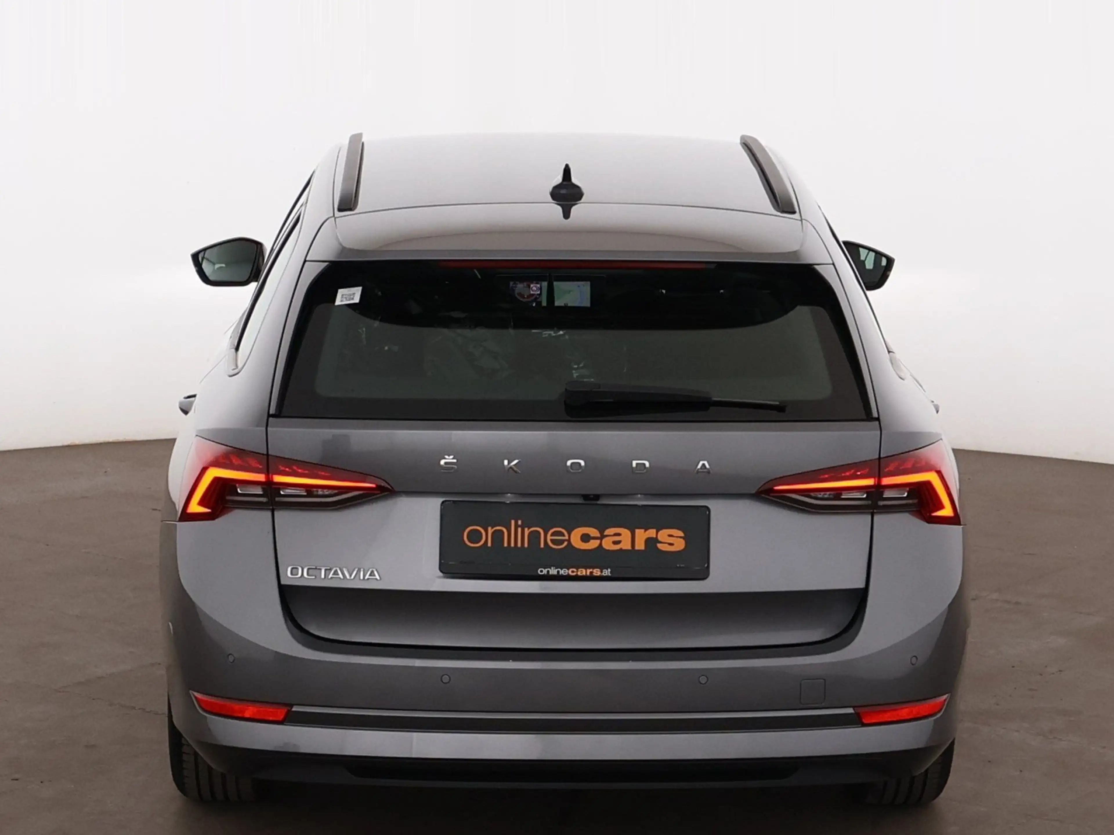Skoda Octavia Combi 2.0 TDI Ambition LED RADAR NAVI PDC — photo 7