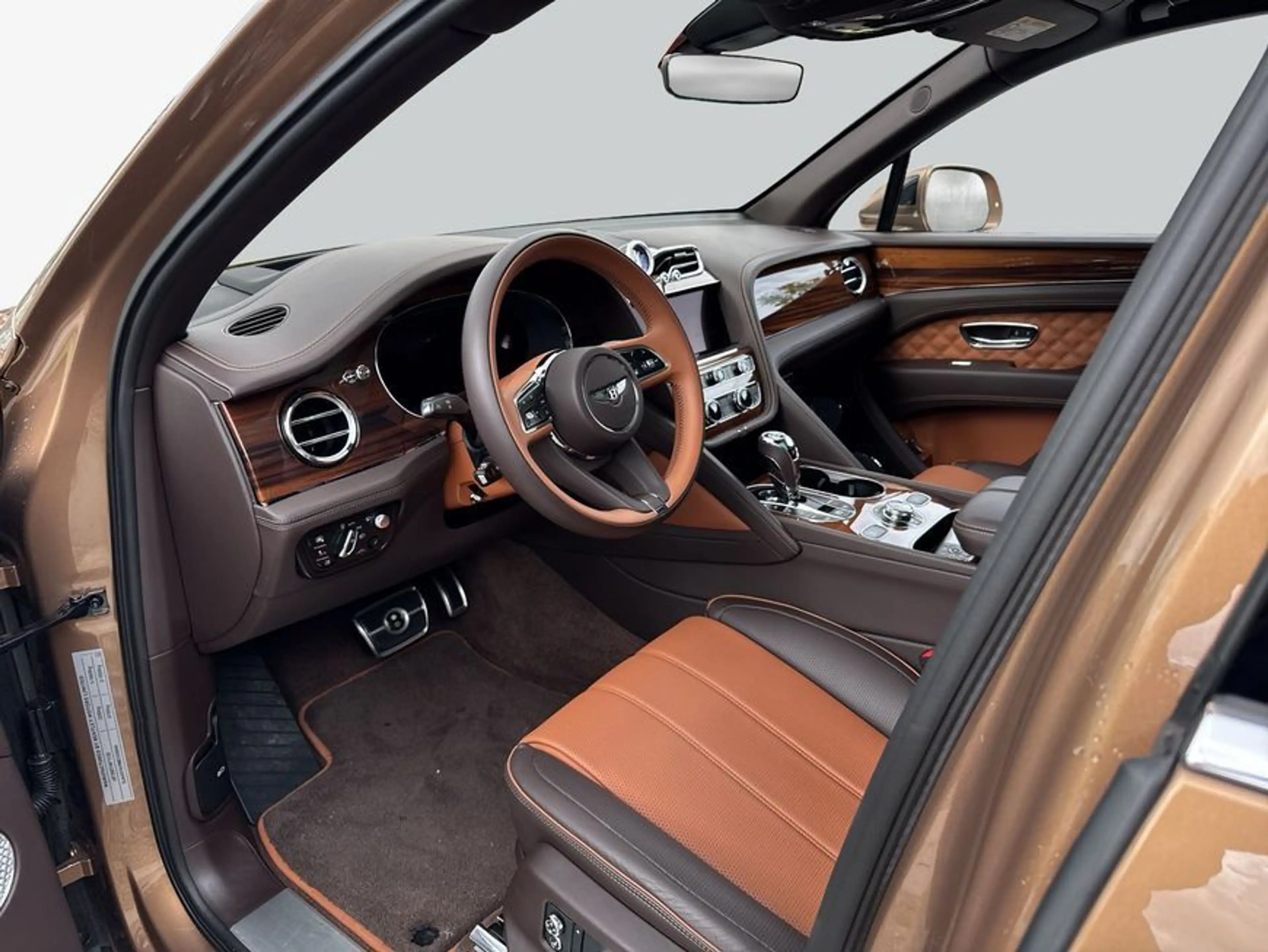 Bentley Bentayga New Bentayga V8 First Edition — photo 12