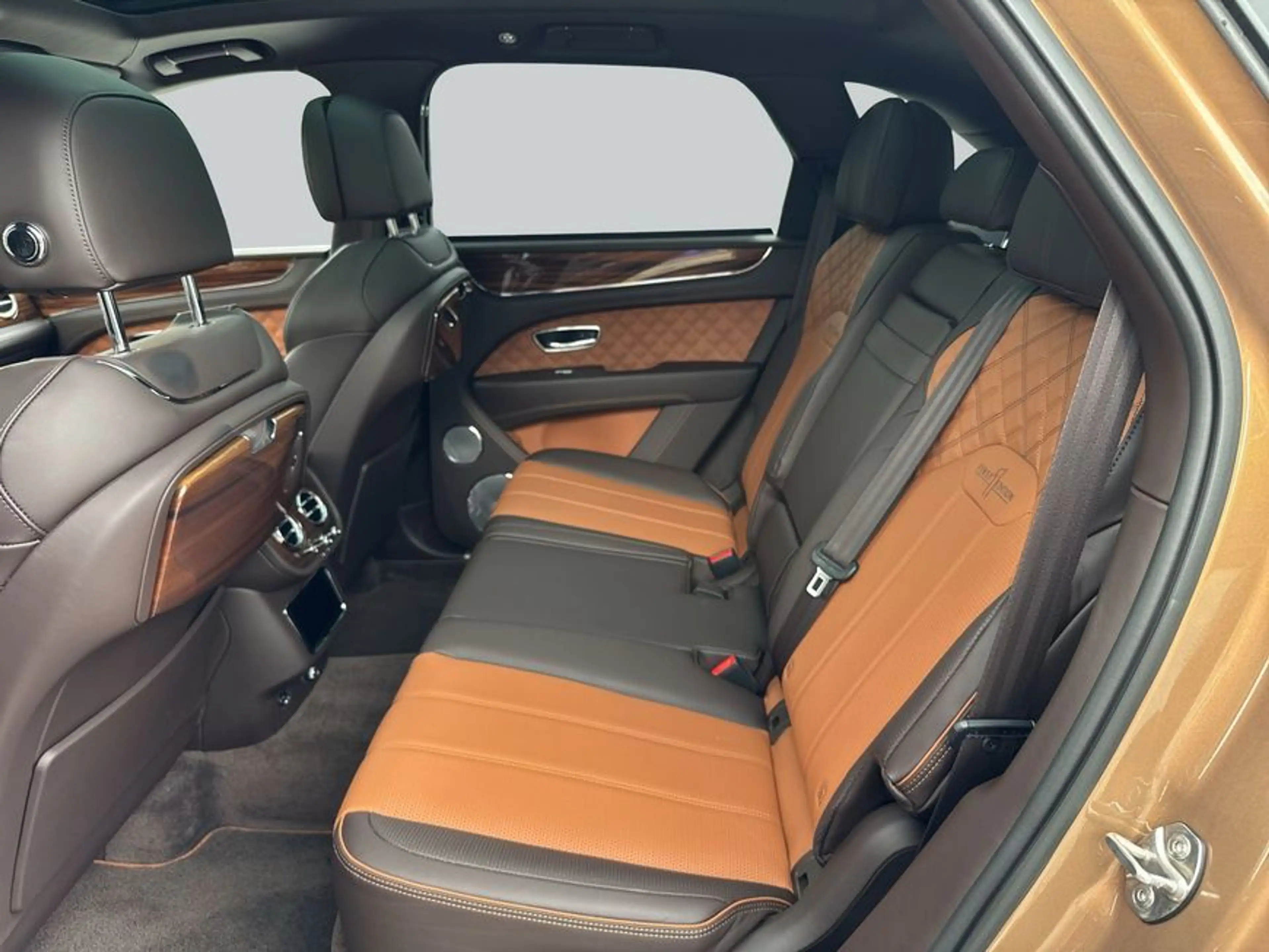 Bentley Bentayga New Bentayga V8 First Edition — photo 14
