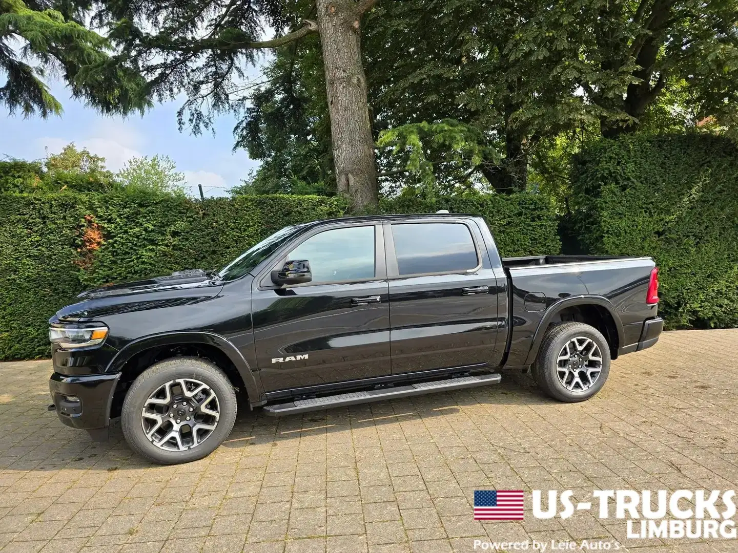 Dodge RAM Model 2025 Laramie Sport € 61,400,-excl Negro - 2