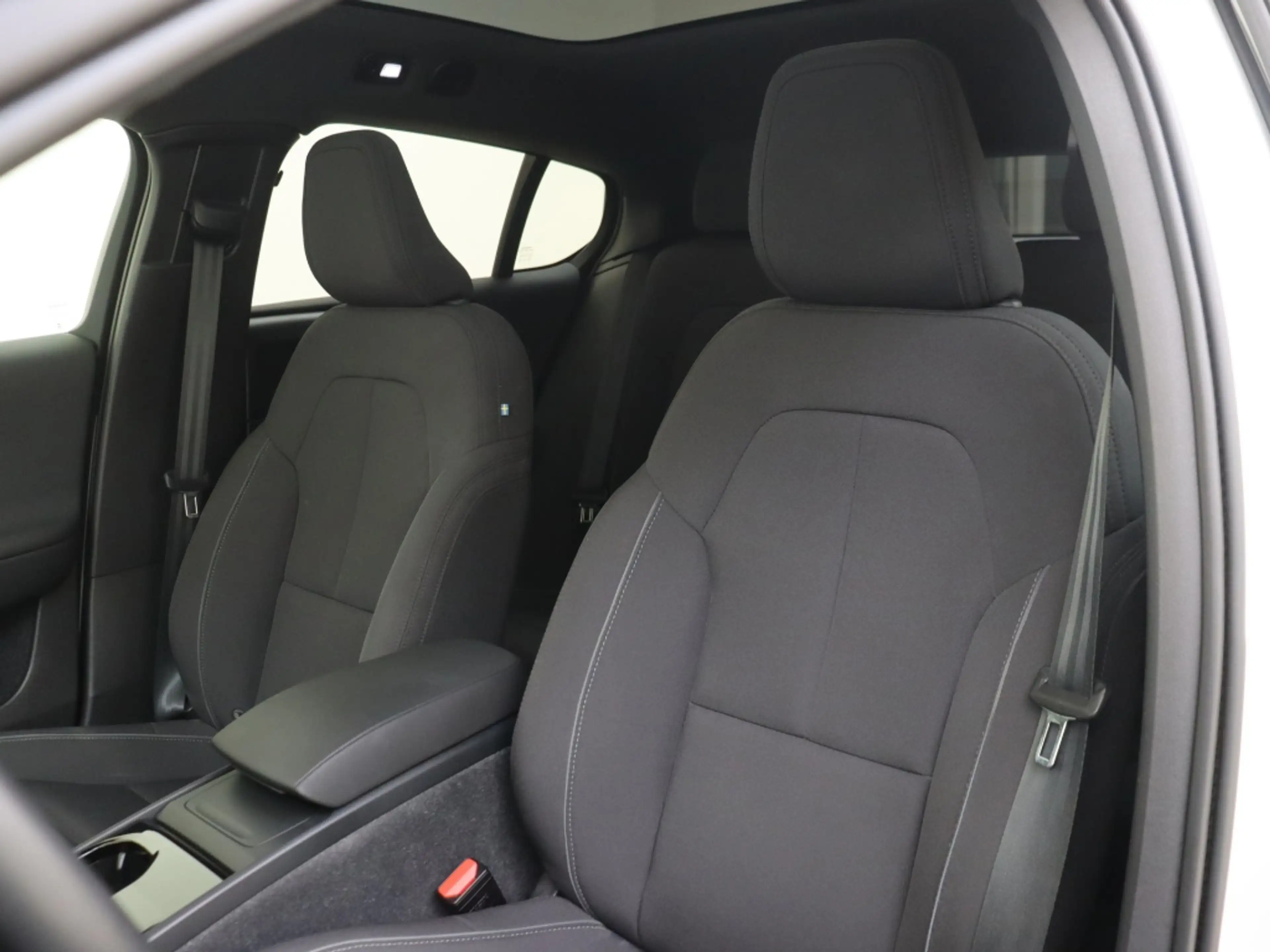 Volvo C40 Recharge Core 69kWh | Stoel-/Stuurverwarming | All — photo 15